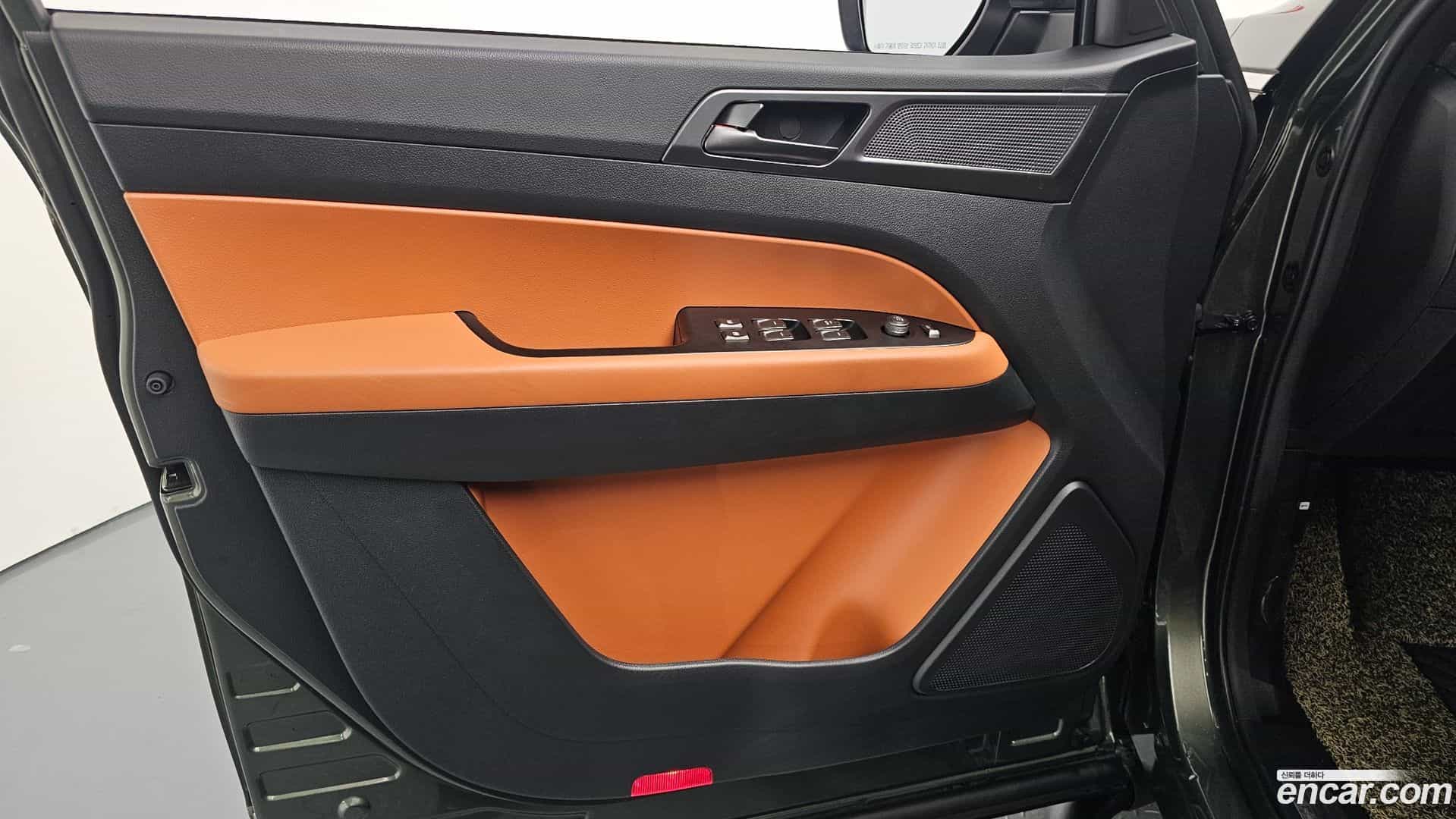Rexton KG Mobility 2022.11-INNER-034