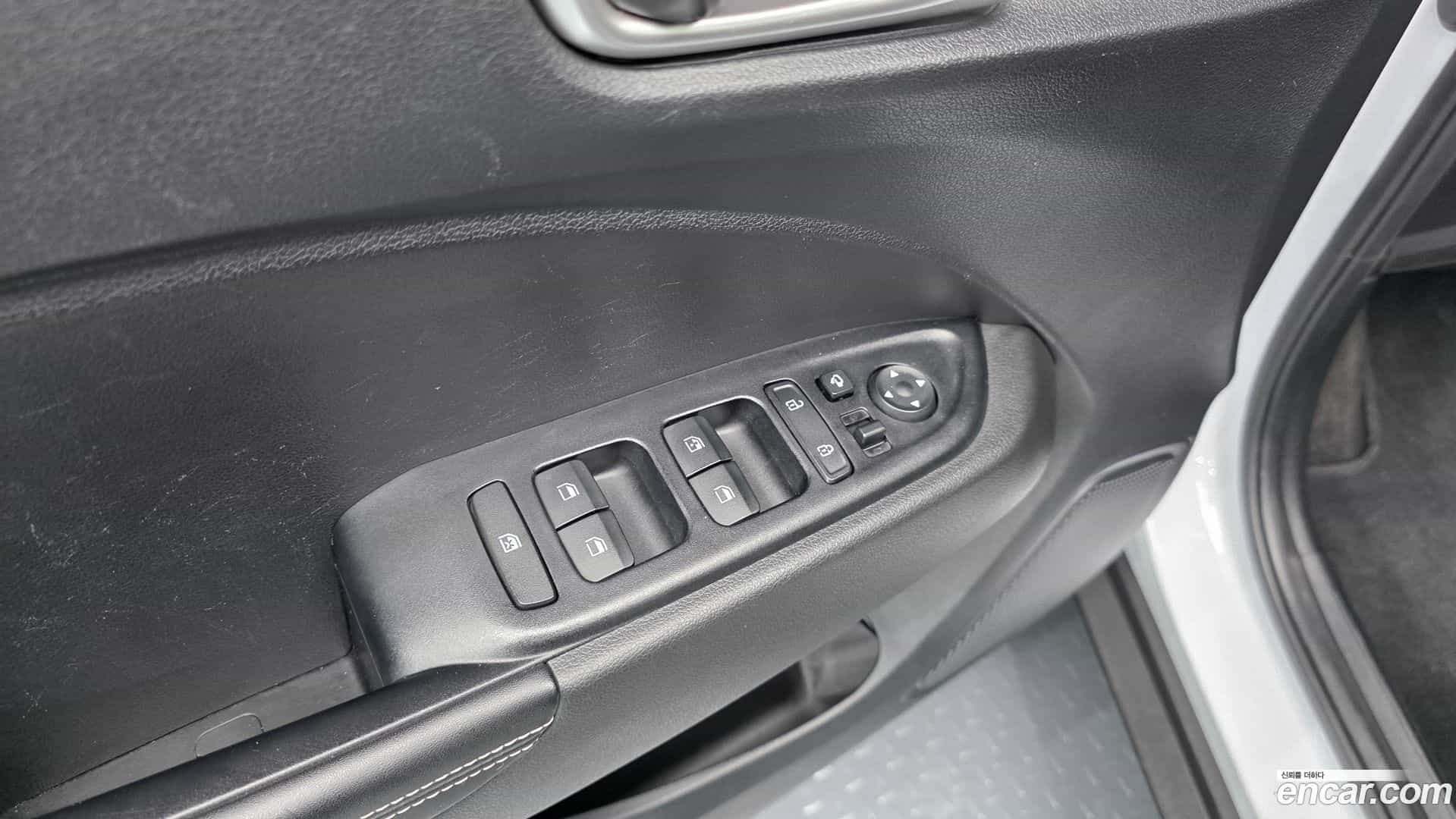 Venue Hyundai 2020.10-OPTION-023
