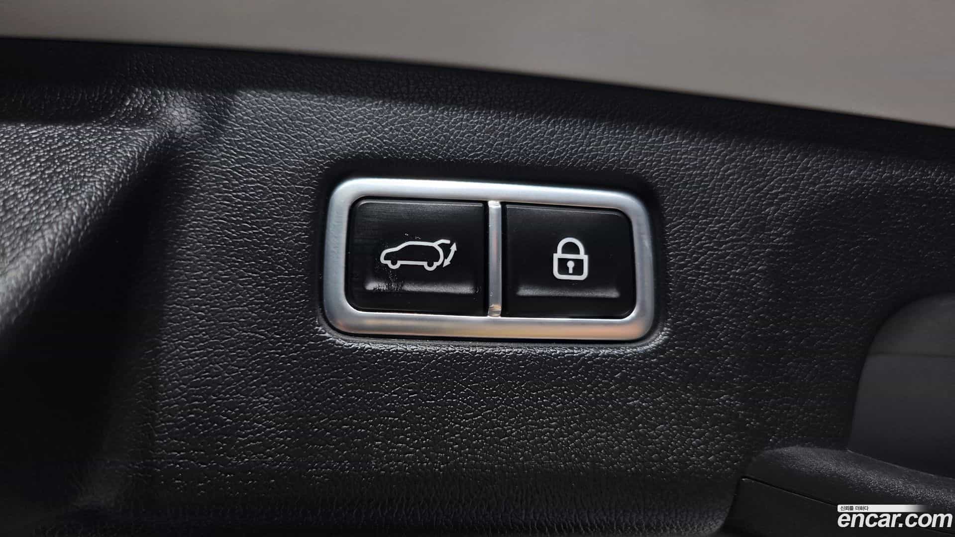 Sorento Kia 2023.6-OPTION-046