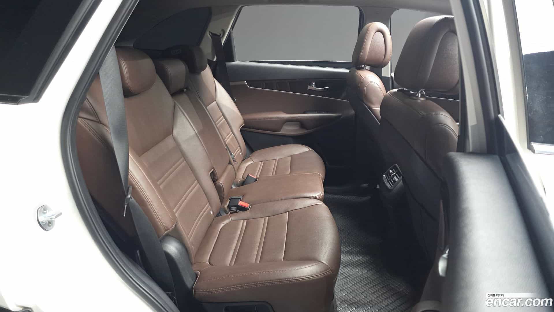 Sorento Kia 2016.2-OPTION-015