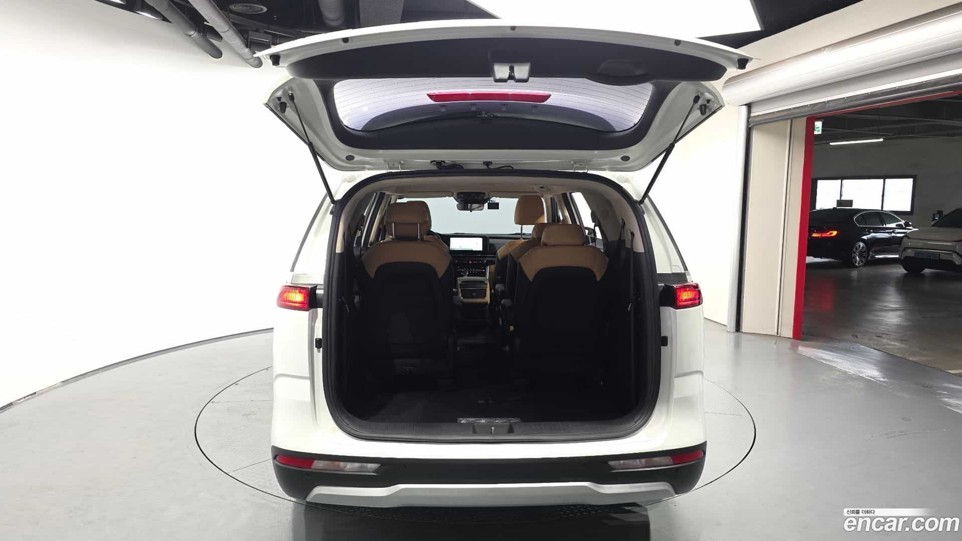 Canival Kia 2022.4-OPTION-024