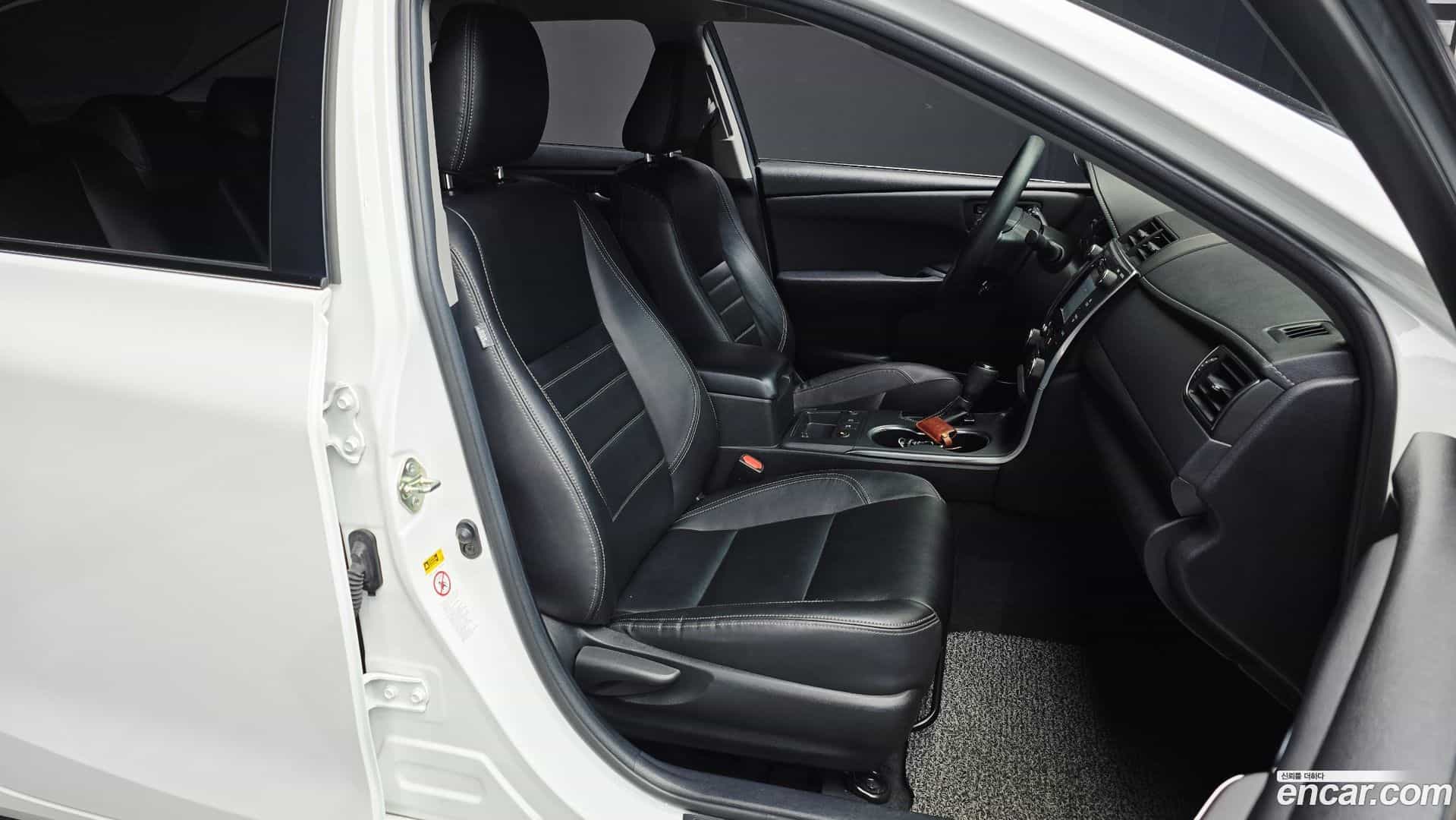 Camry Toyota 2017.4-OPTION-016