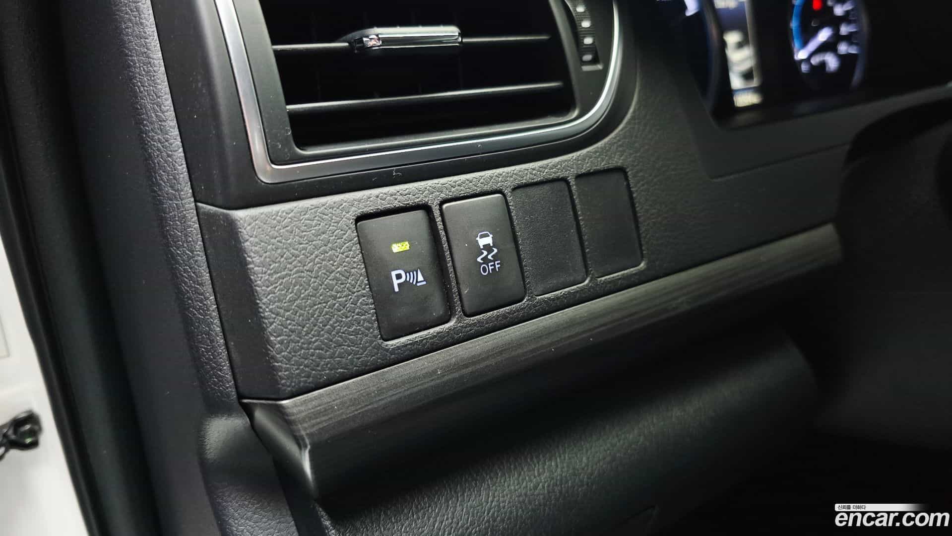 Camry Toyota 2017.4-OPTION-020