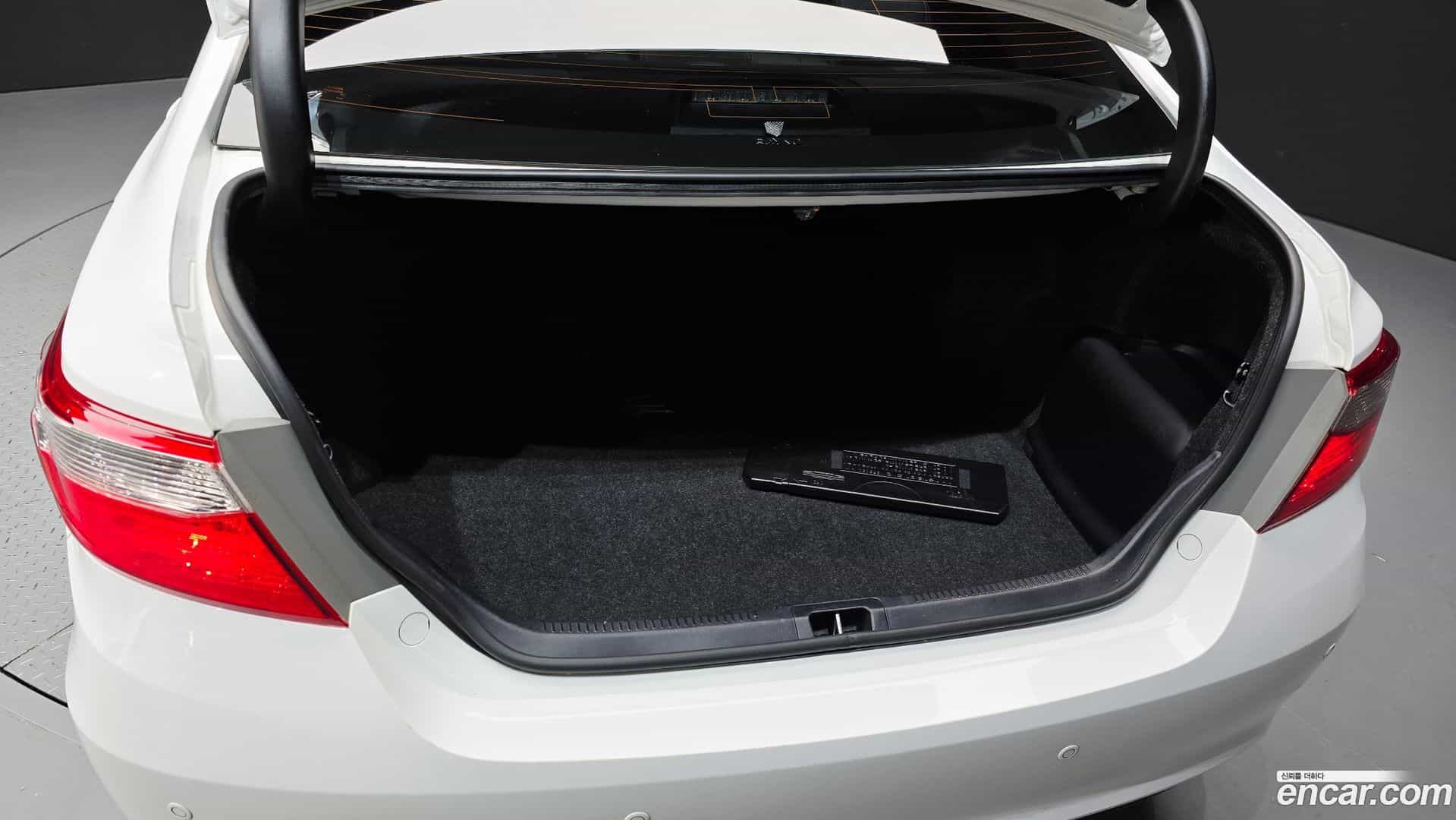 Camry Toyota 2017.4-OPTION-024
