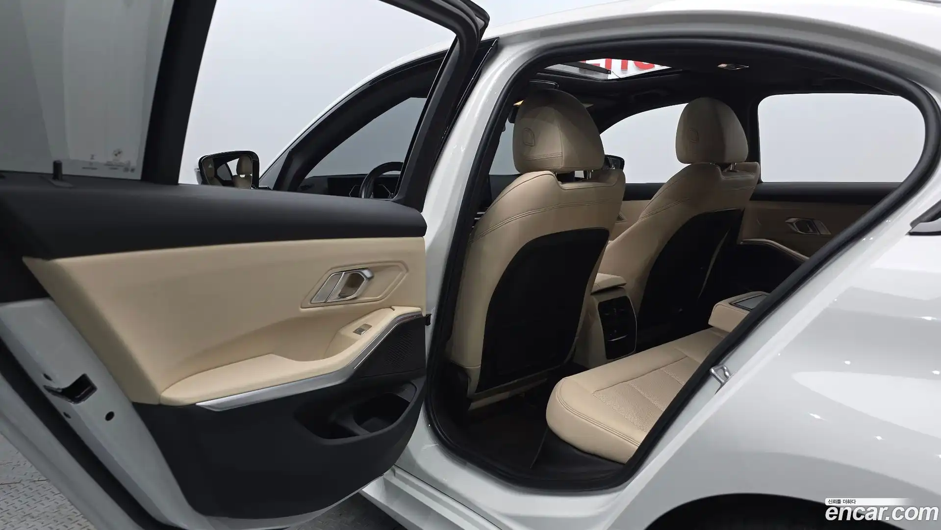 3-Series BMW 2023.5-INNER-036