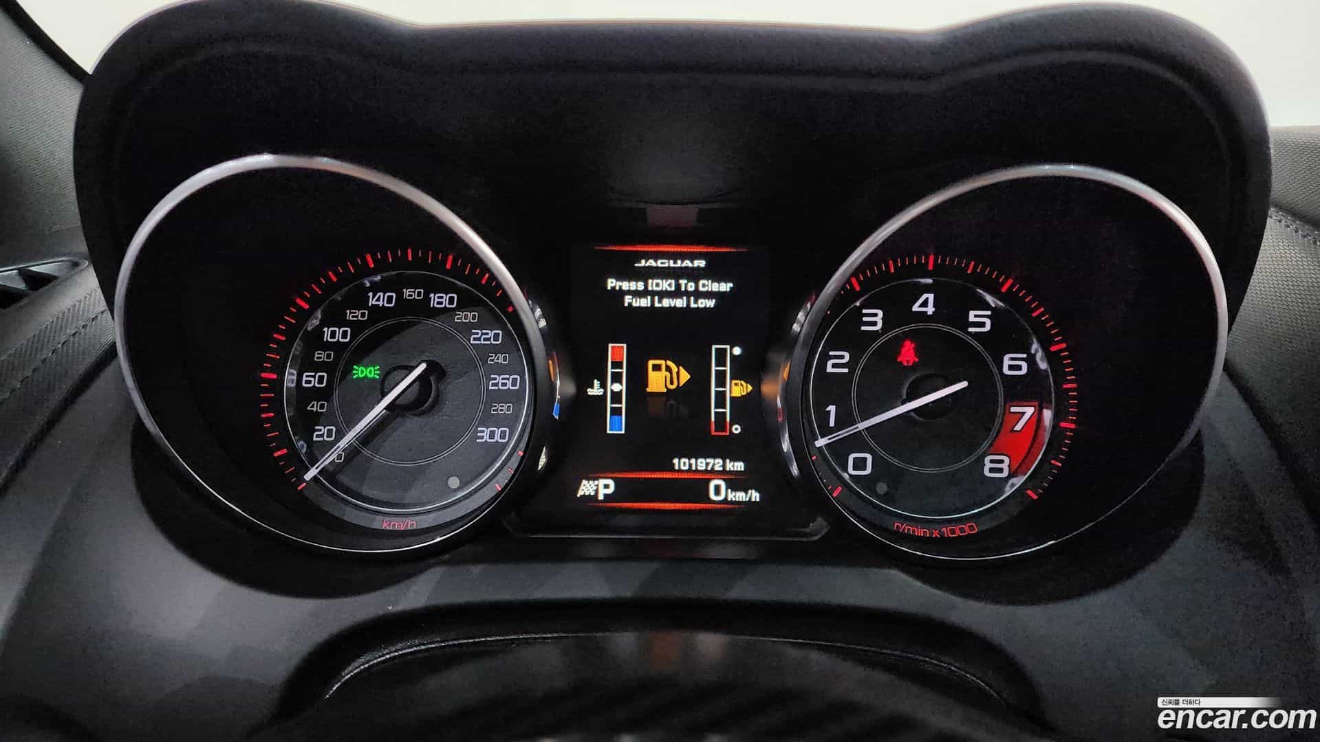 F-TYPE Jaguar 2014.5-INNER-008