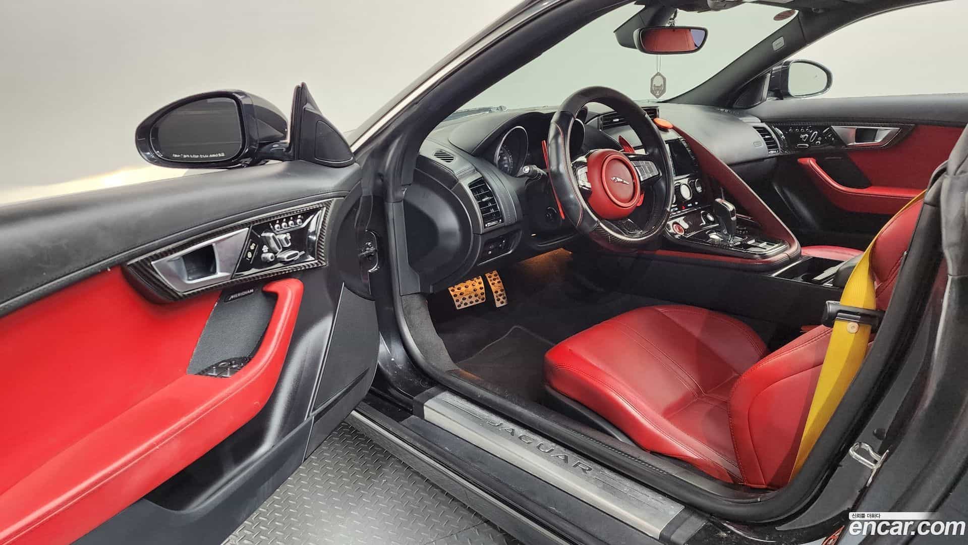 F-TYPE Jaguar 2014.5-INNER-010