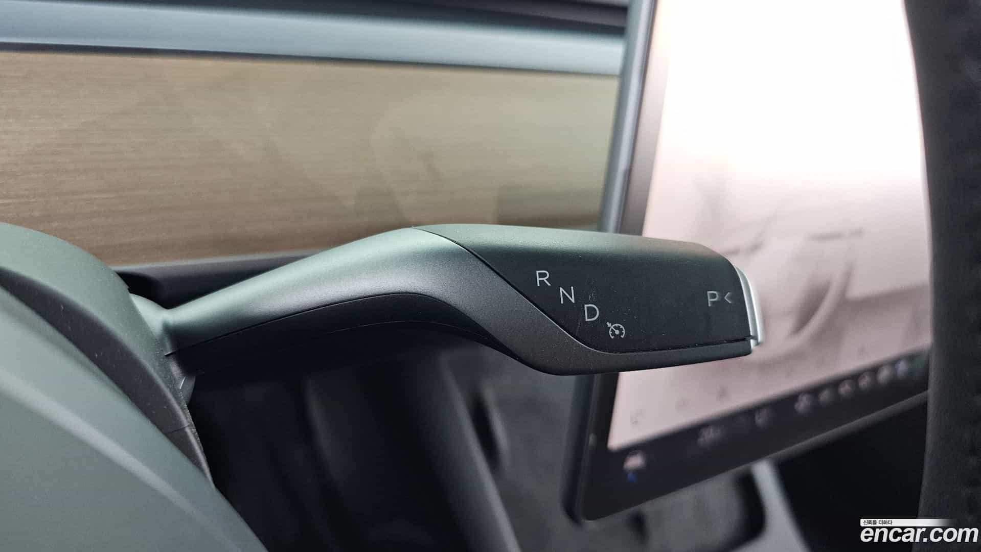 Model Y Tesla 2022.4-INNER-009