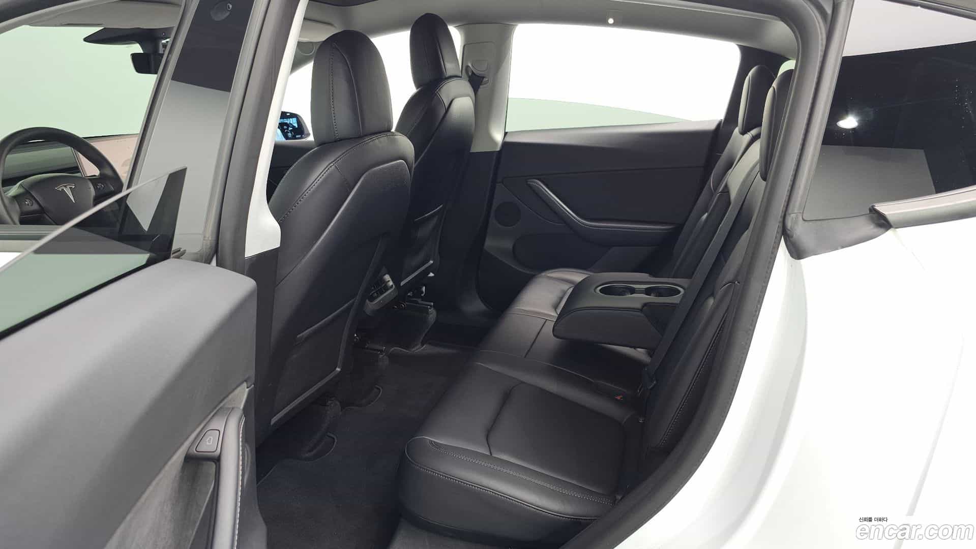 Model Y Tesla 2022.4-INNER-036