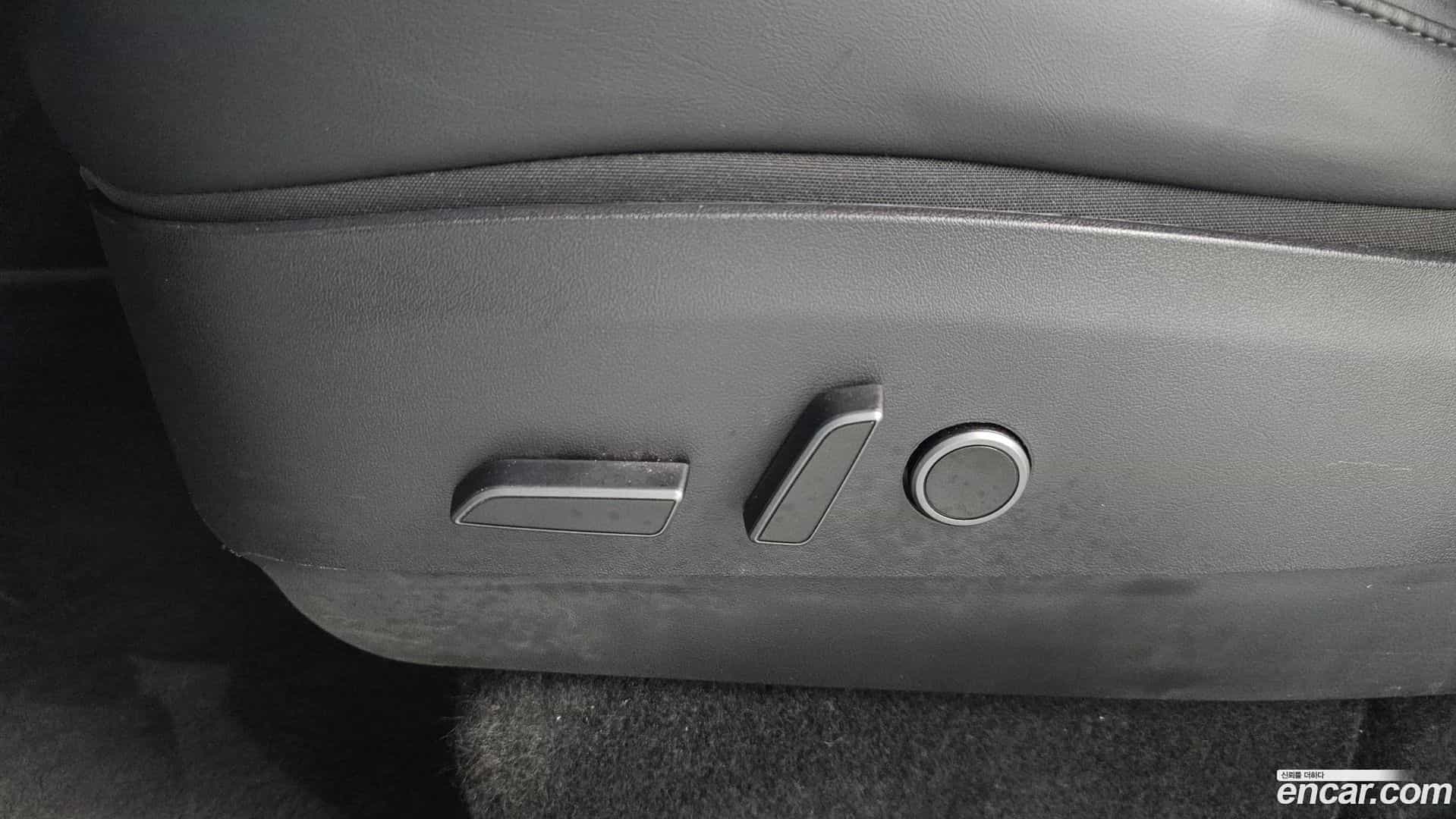 Model Y Tesla 2022.4-OPTION-042