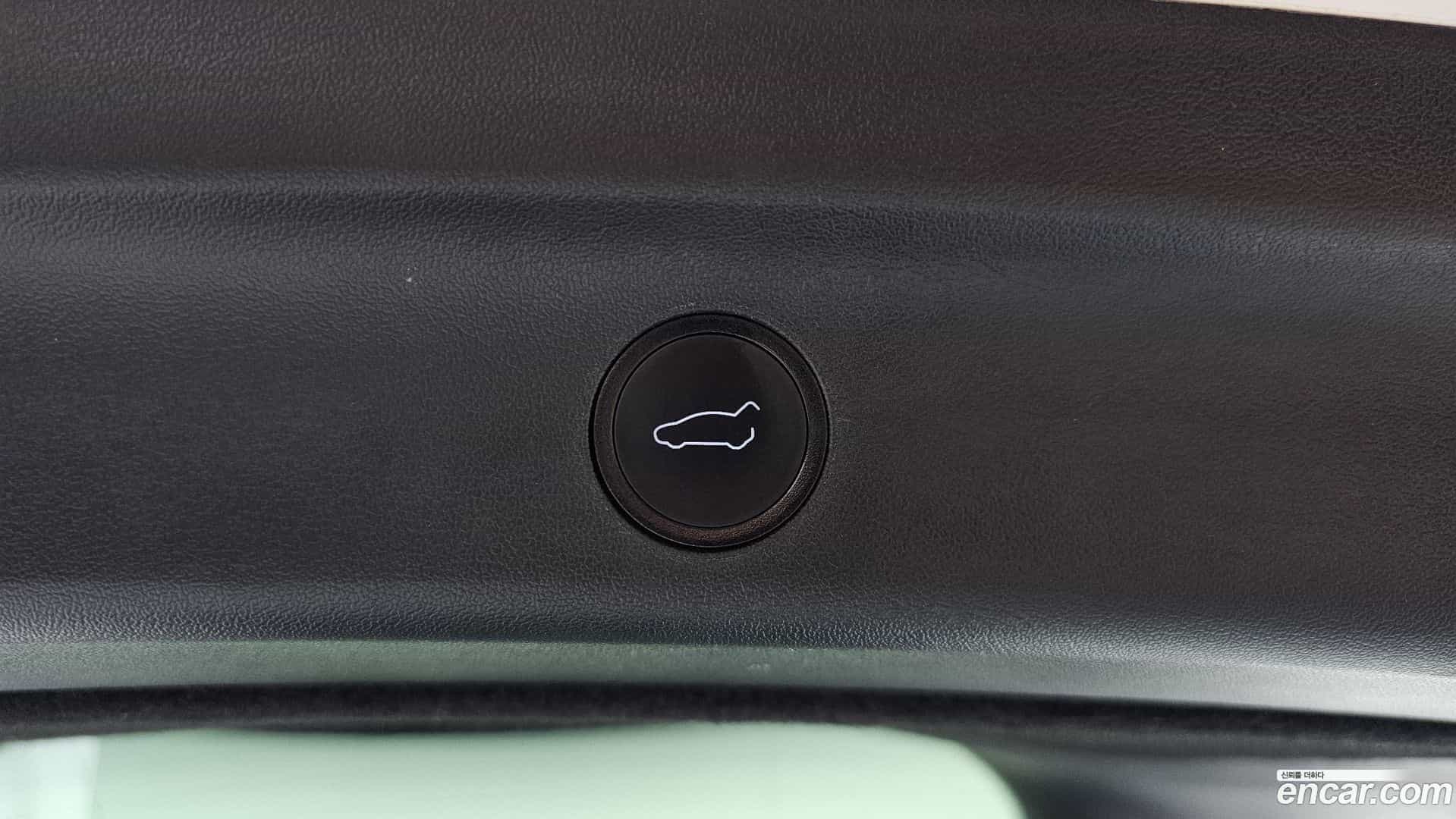 Model Y Tesla 2022.4-OPTION-045