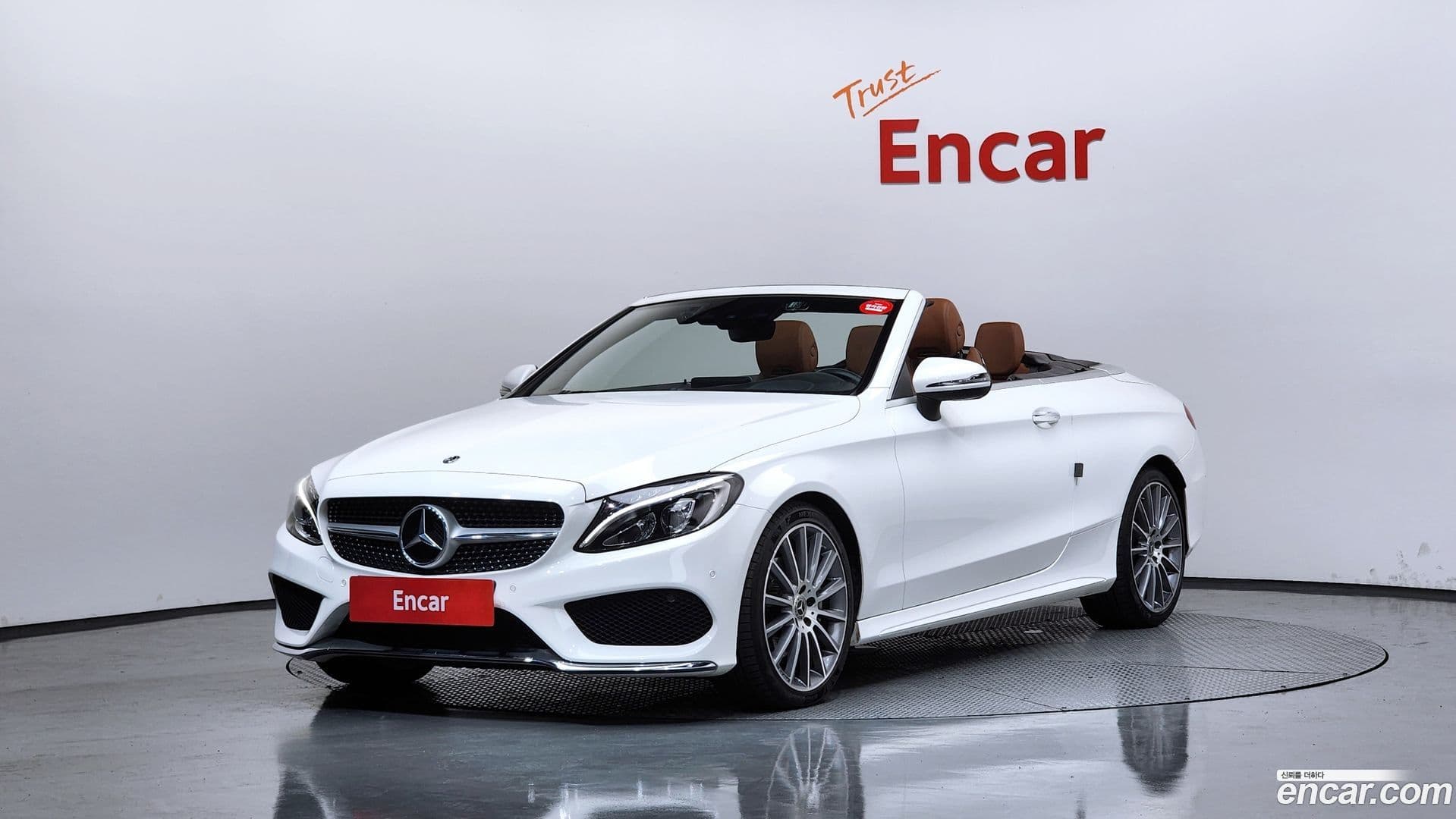 Main__Slider__Photo:C-Class Mercedes-Benz 2018.5-0