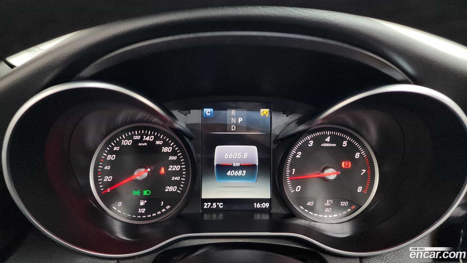 C-Class Mercedes-Benz 2018.5-INNER-008