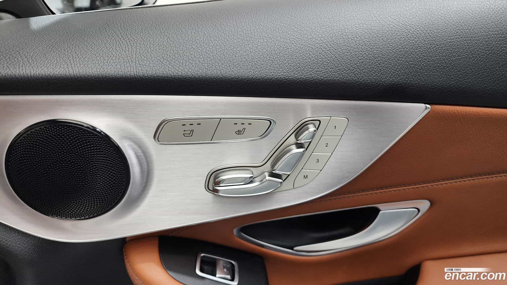 C-Class Mercedes-Benz 2018.5-OPTION-022