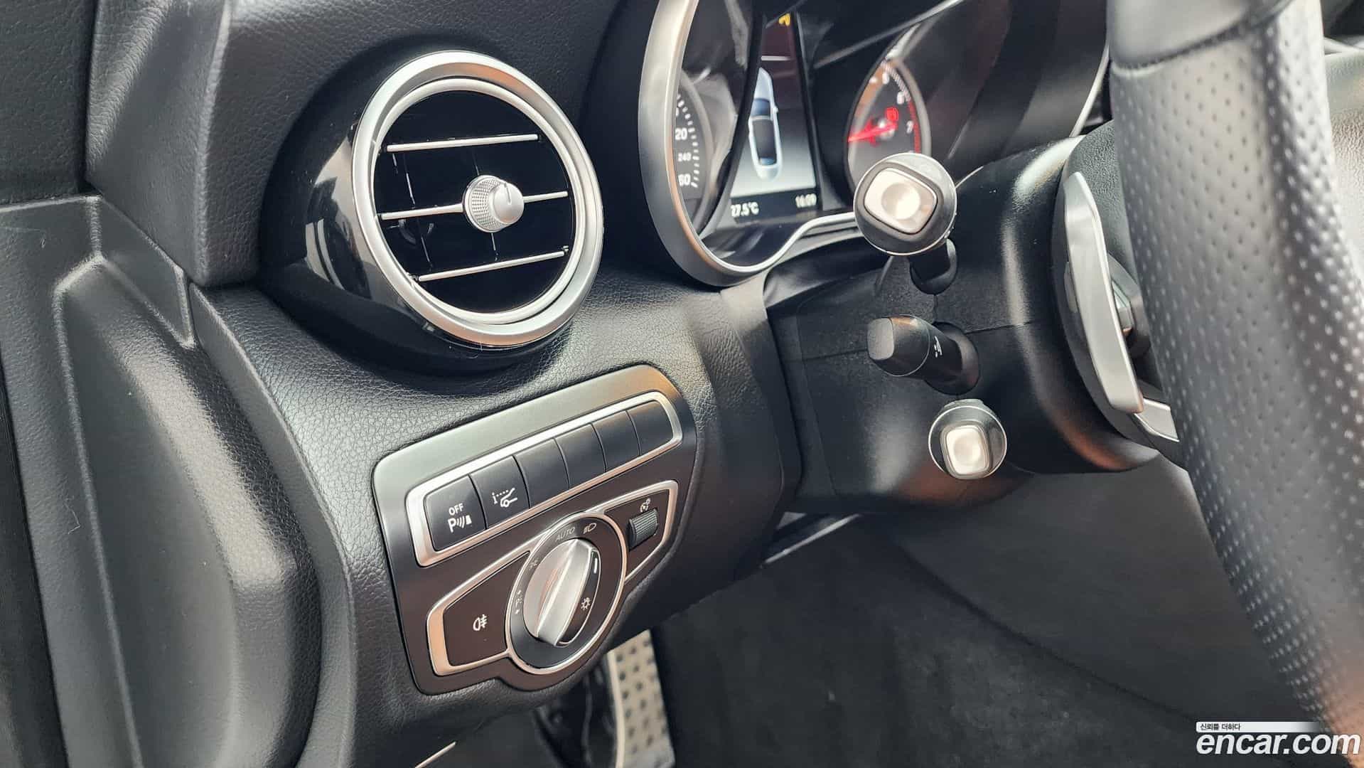 C-Class Mercedes-Benz 2018.5-OPTION-041