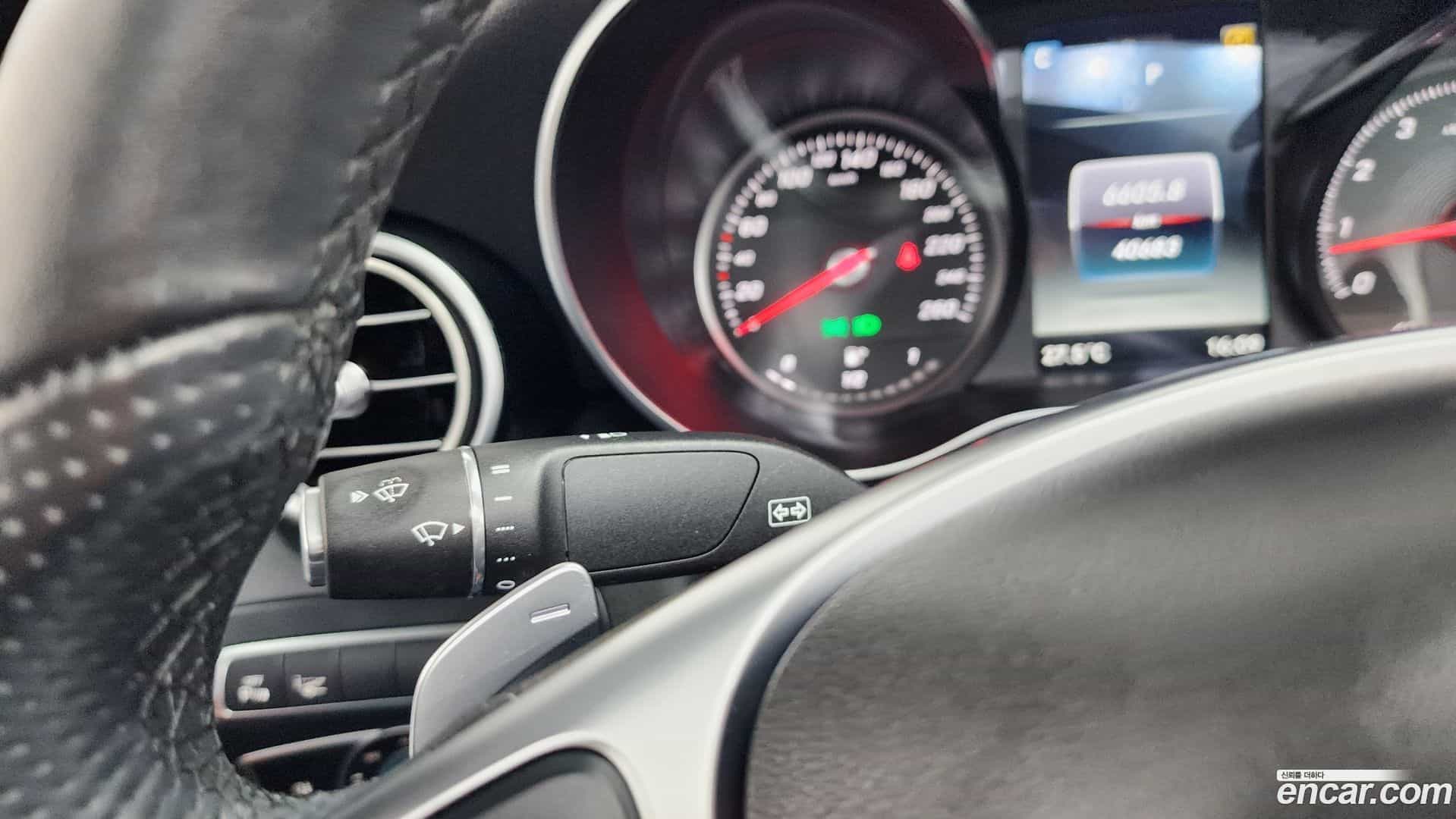C-Class Mercedes-Benz 2018.5-OPTION-043
