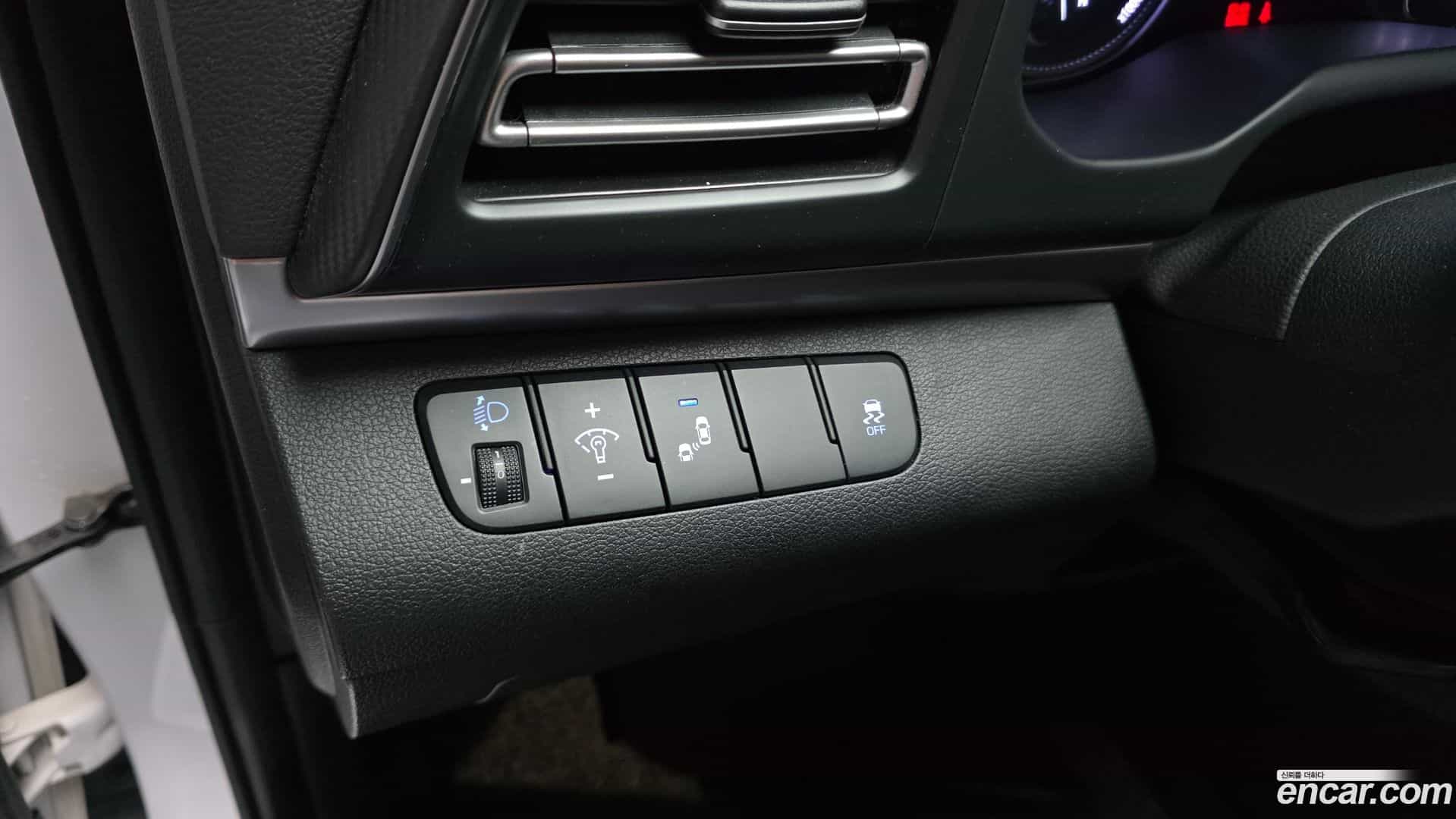 AVANTE Hyundai 2020.1-OPTION-041