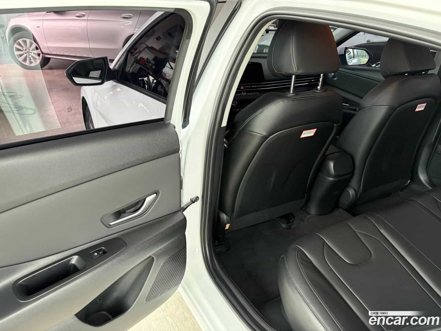 AVANTE Hyundai 2022.4-OPTION-022