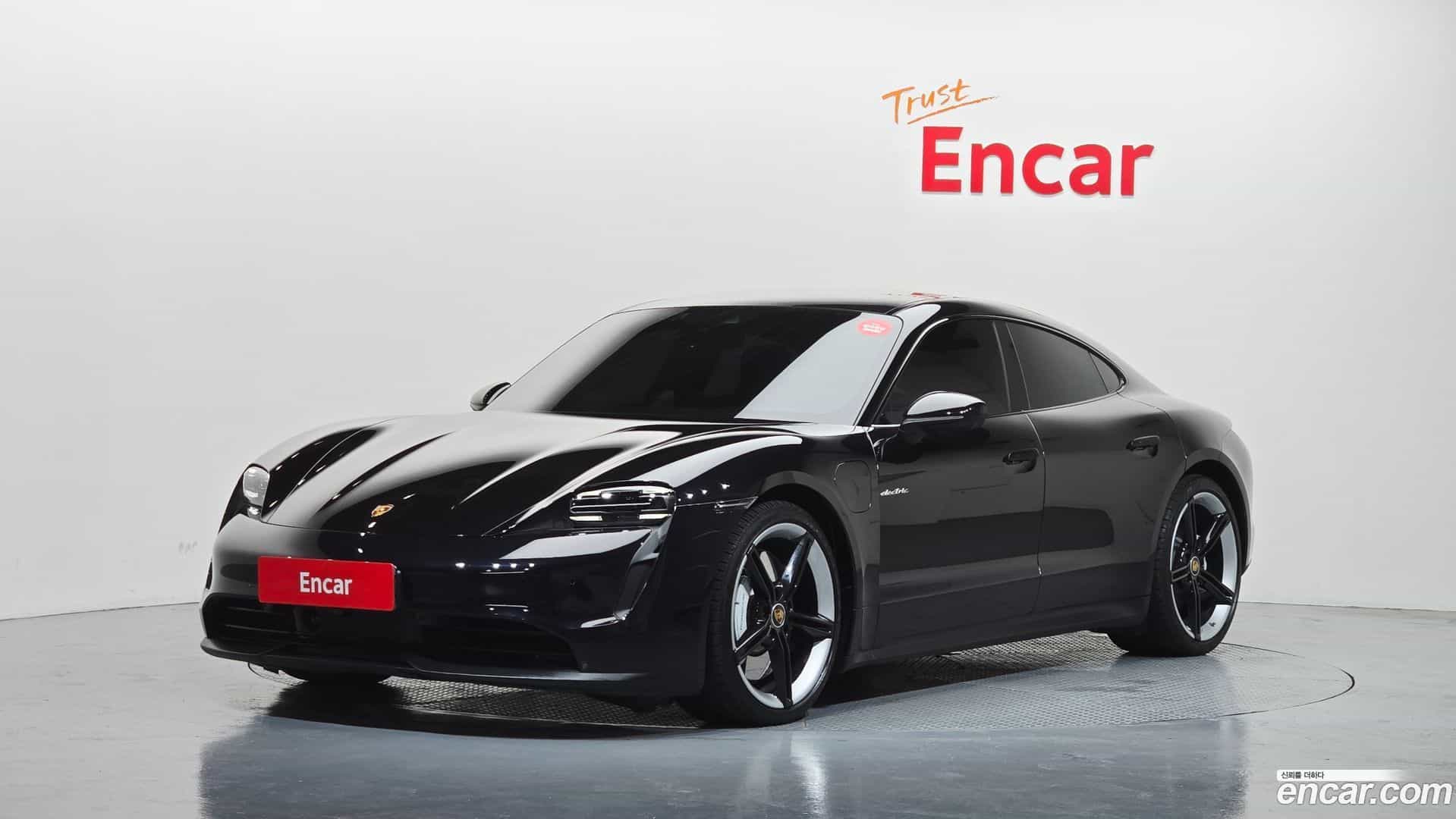 Taycan Porsche 2022.9-OUTER-001