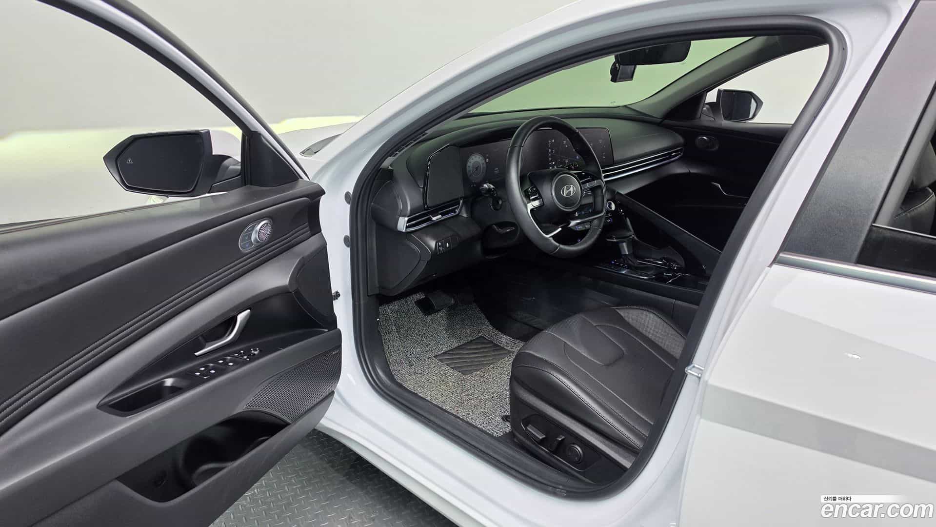 AVANTE Hyundai 2025.4-INNER-010