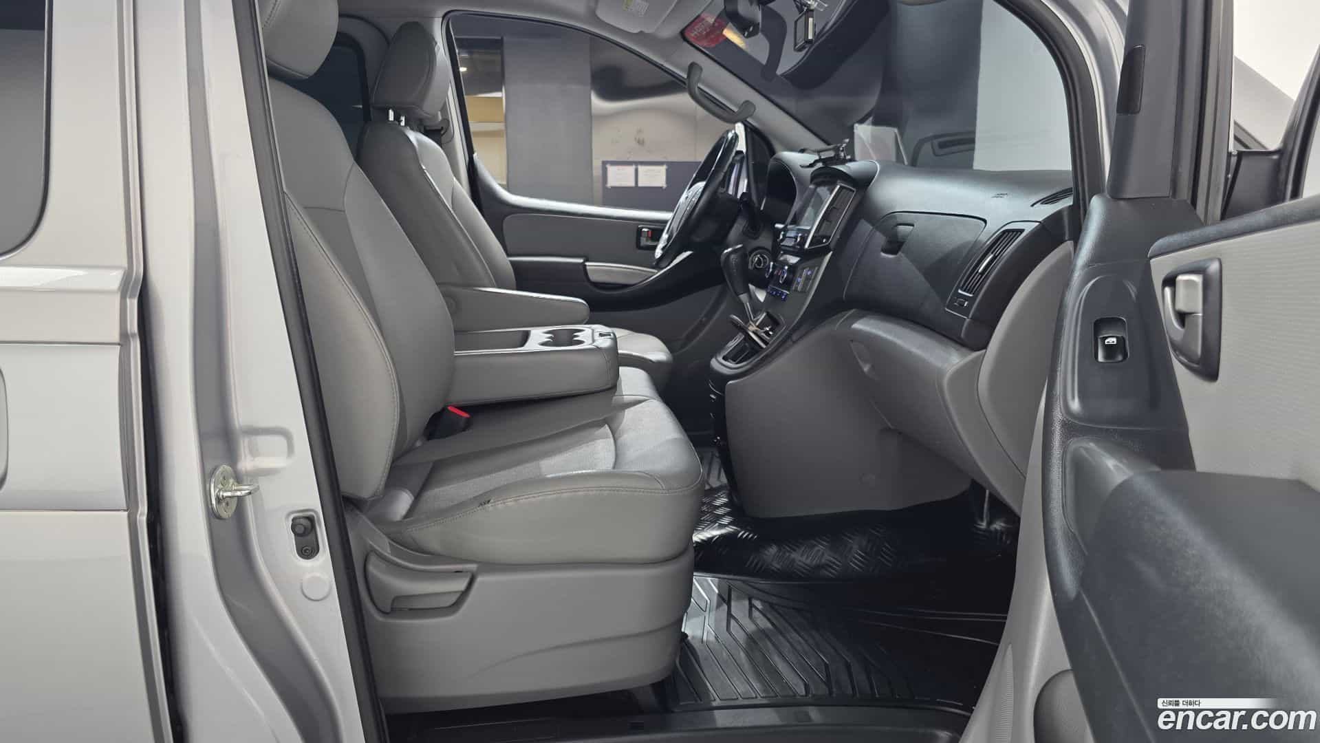 Starex Hyundai 2019.1-OPTION-015