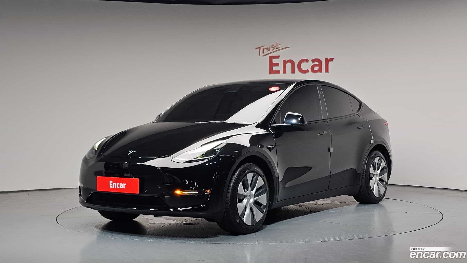 Model Y Tesla 2021.5-OUTER-001
