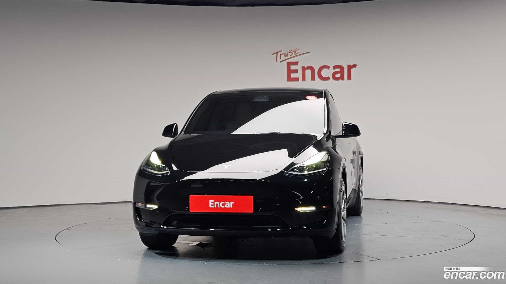 Model Y Tesla 2021.5-OUTER-003