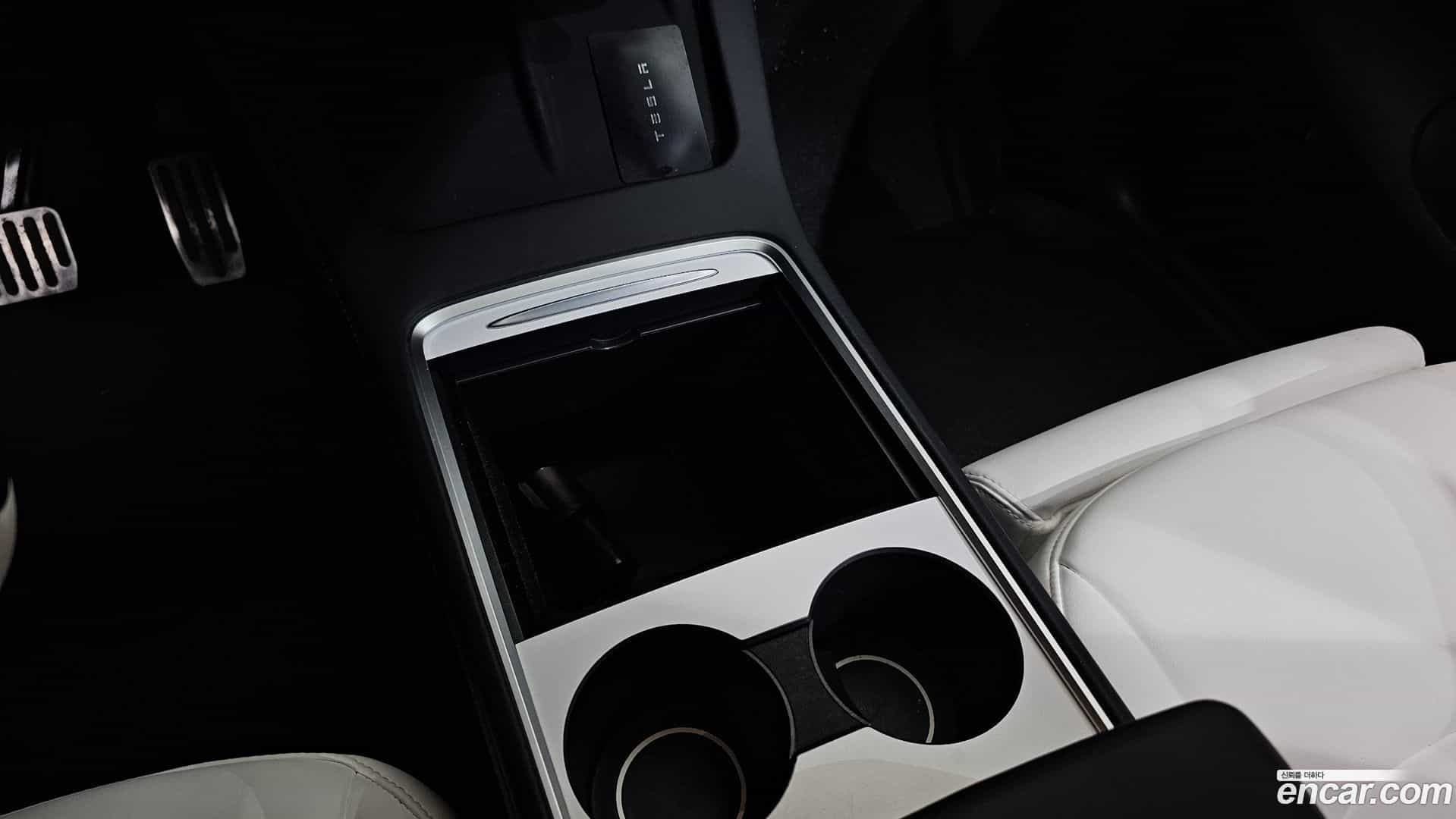 Model Y Tesla 2021.5-INNER-009