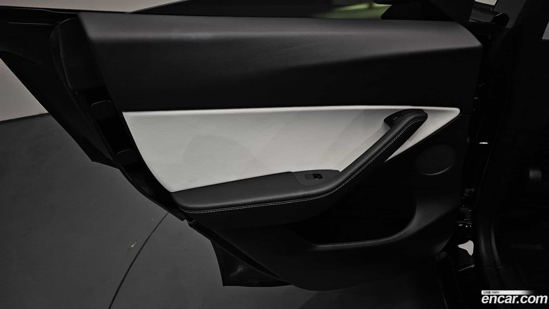 Model Y Tesla 2021.5-INNER-035