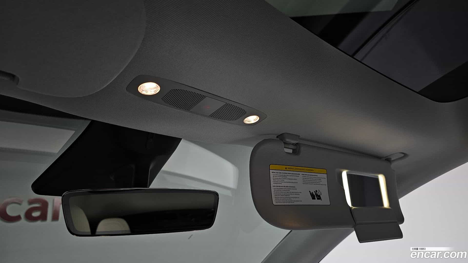 Model Y Tesla 2021.5-OPTION-040