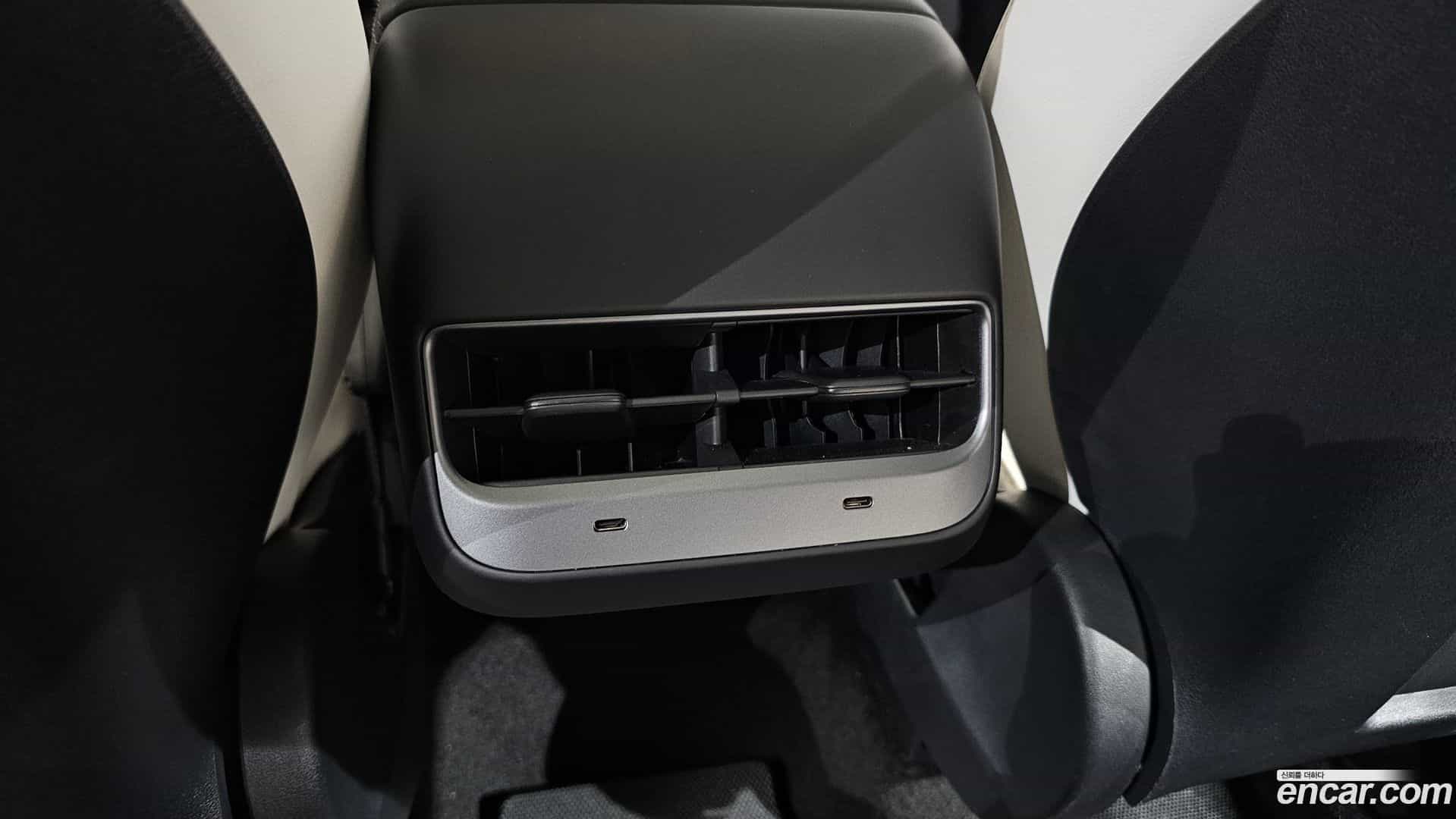 Model Y Tesla 2021.5-OPTION-043