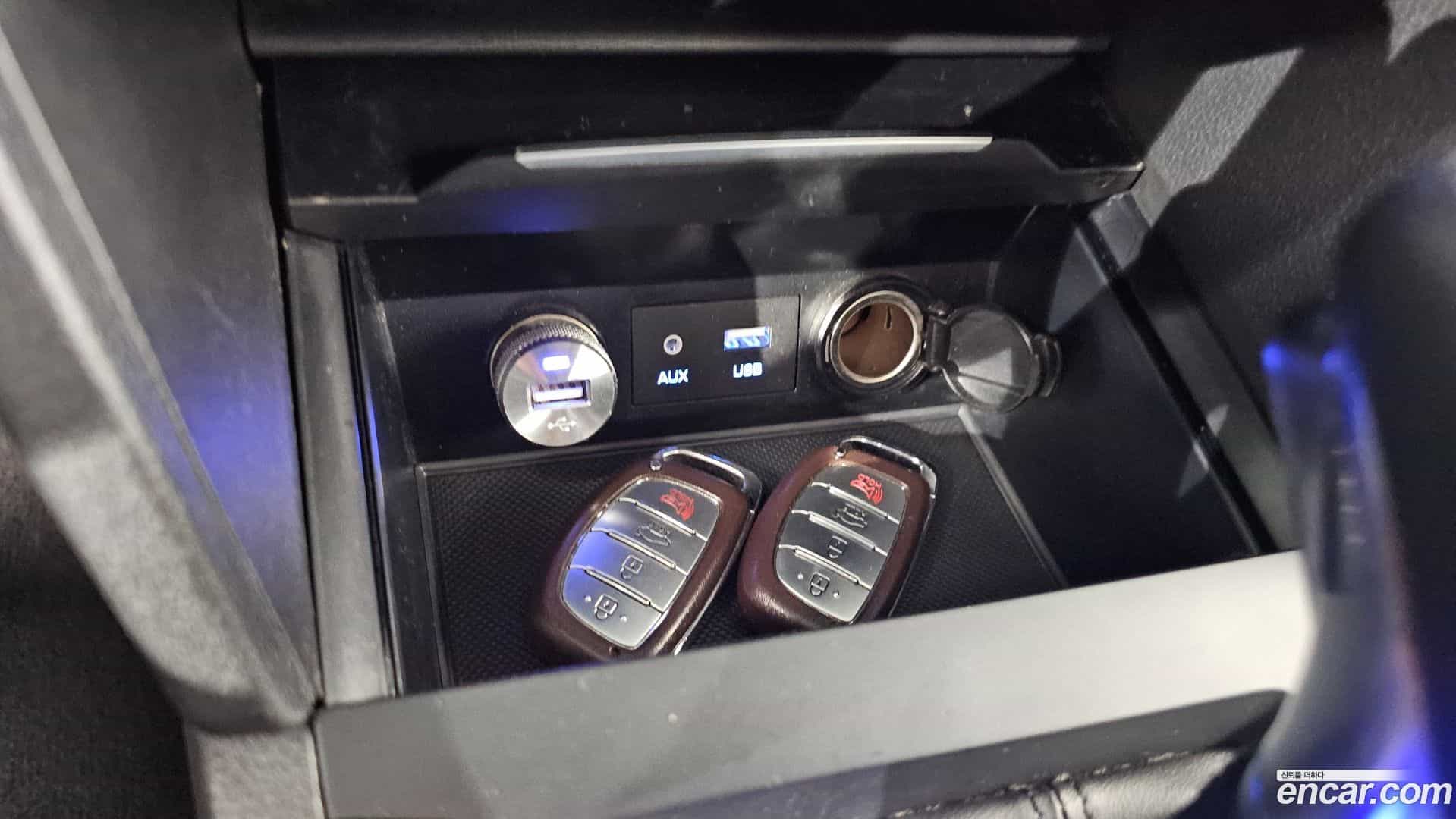 AVANTE Hyundai 2017.8-OPTION-022