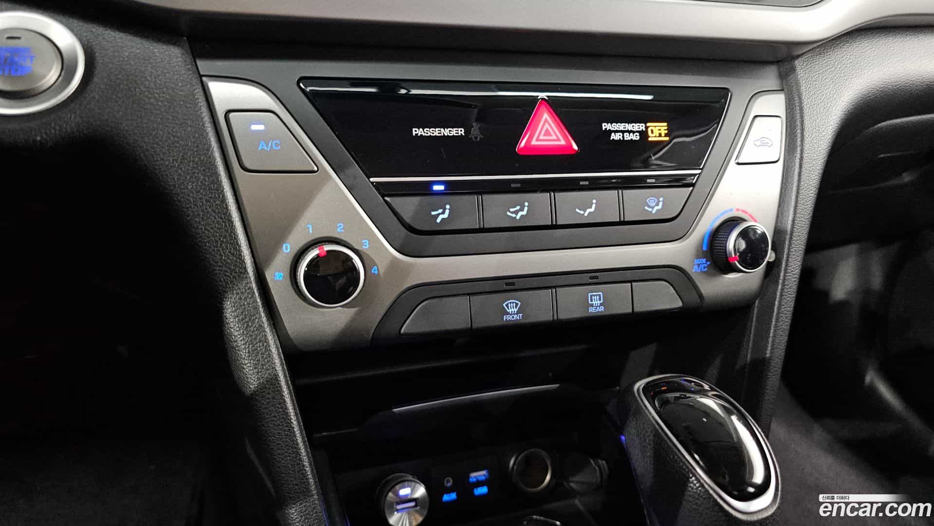 AVANTE Hyundai 2017.8-OPTION-024
