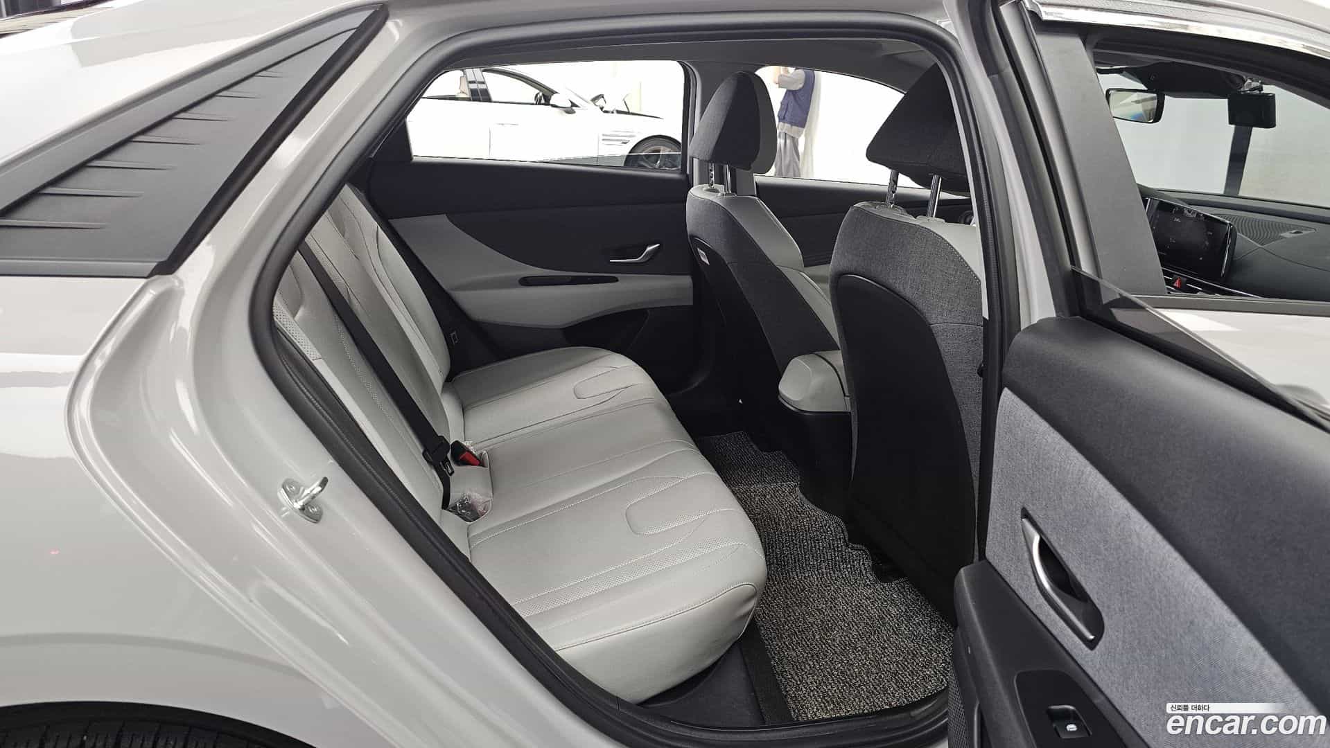 AVANTE Hyundai 2023.0-OPTION-016