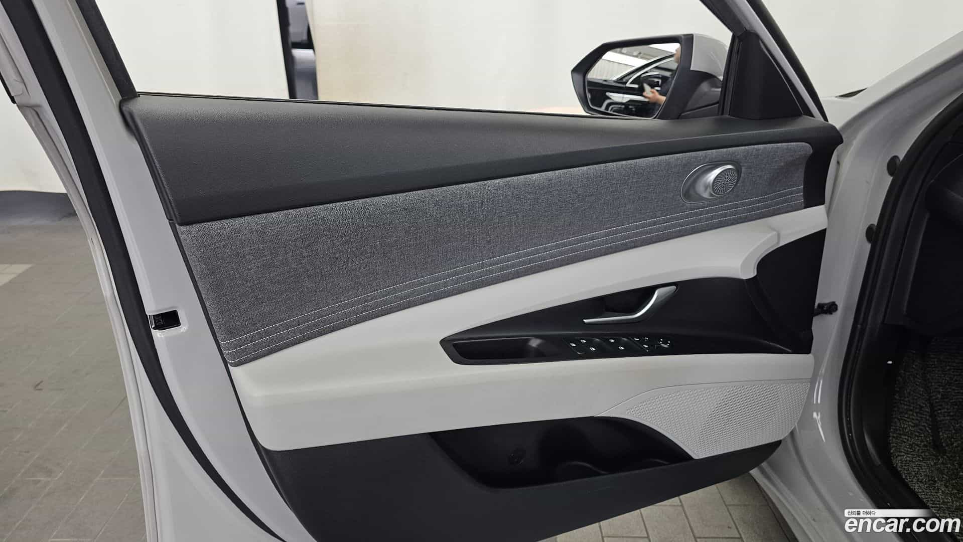 AVANTE Hyundai 2023.0-INNER-034