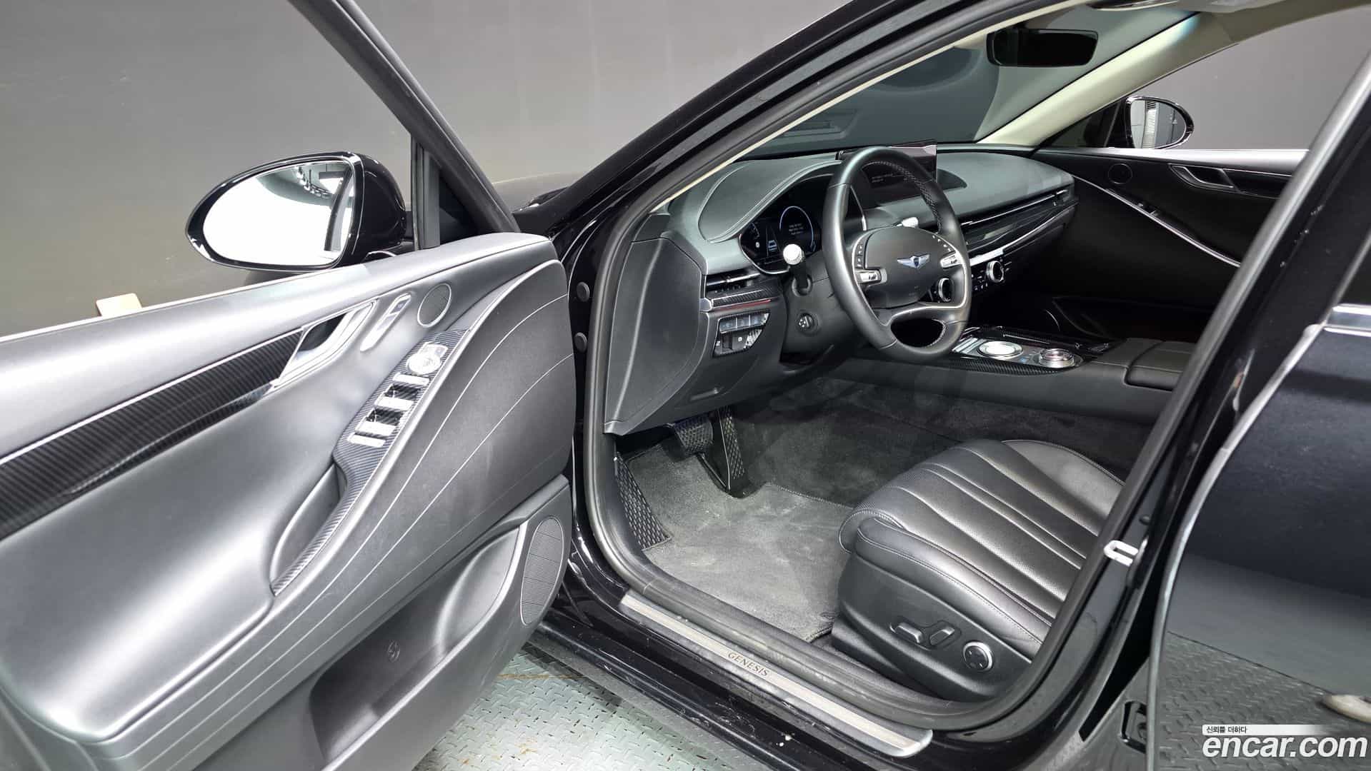 G80 Genesis 2022.0-INNER-010