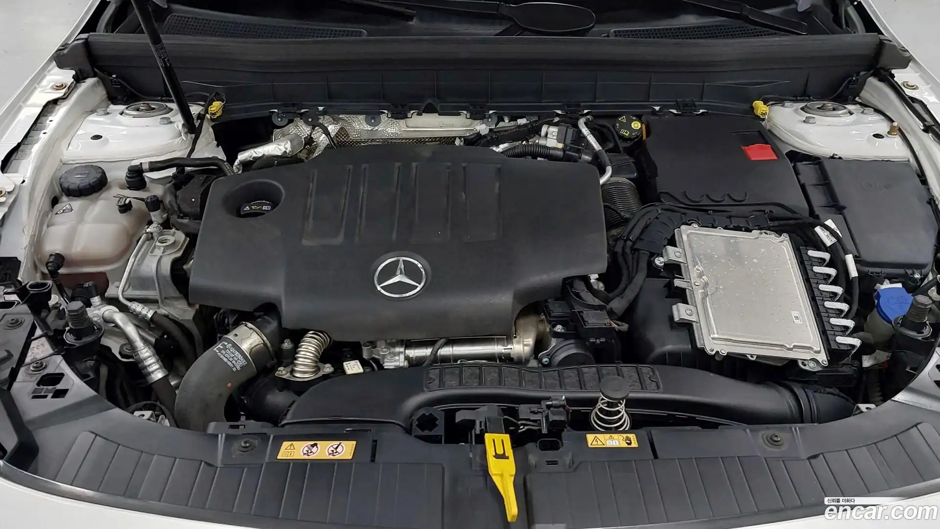 GLB-Class Mercedes-Benz 2021.8-OUTER-006