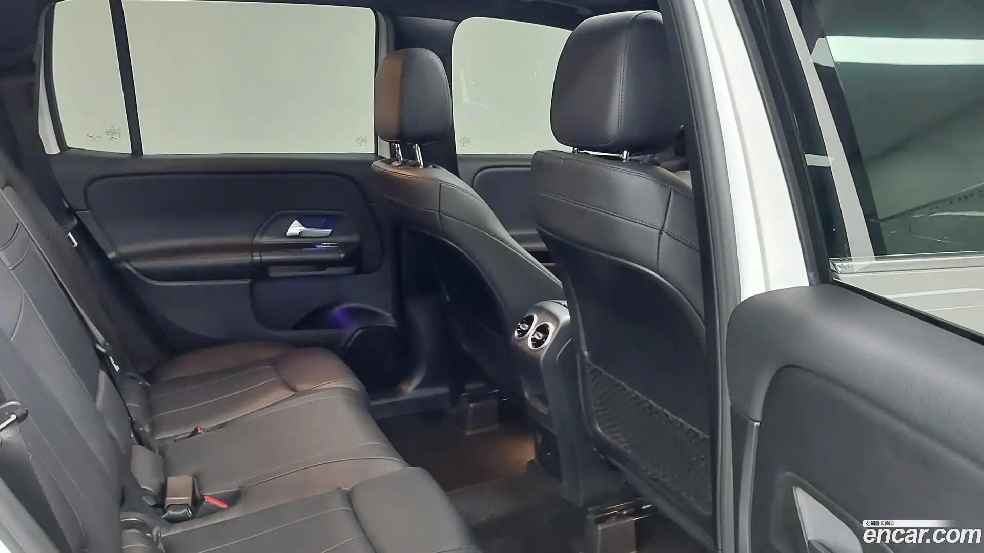 GLB-Class Mercedes-Benz 2021.8-INNER-010