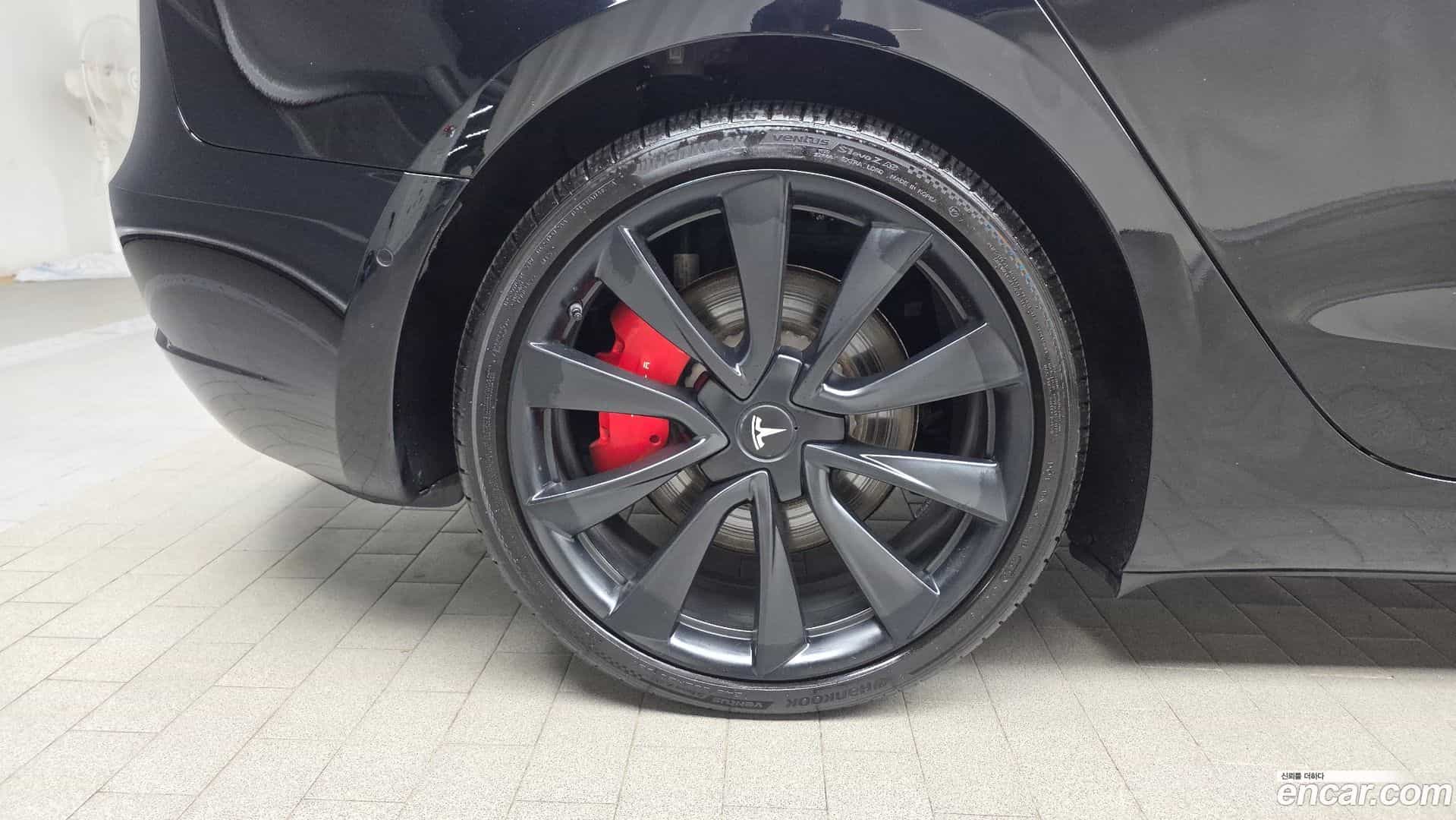 Model 3 Tesla 2020.2-OUTER-005