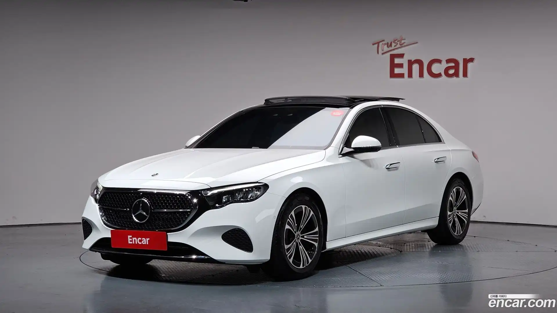 E-Class Mercedes-Benz 2024.7-OUTER-001