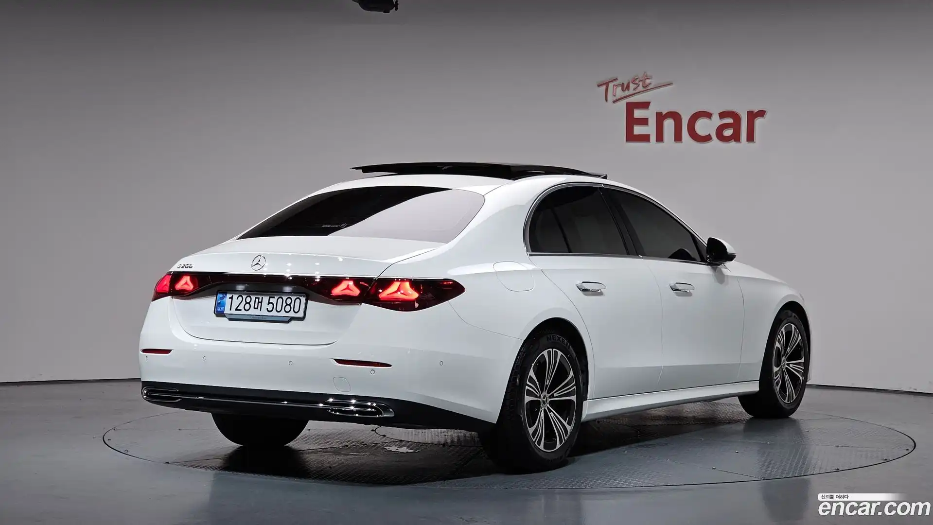 E-Class Mercedes-Benz 2024.7-OUTER-002