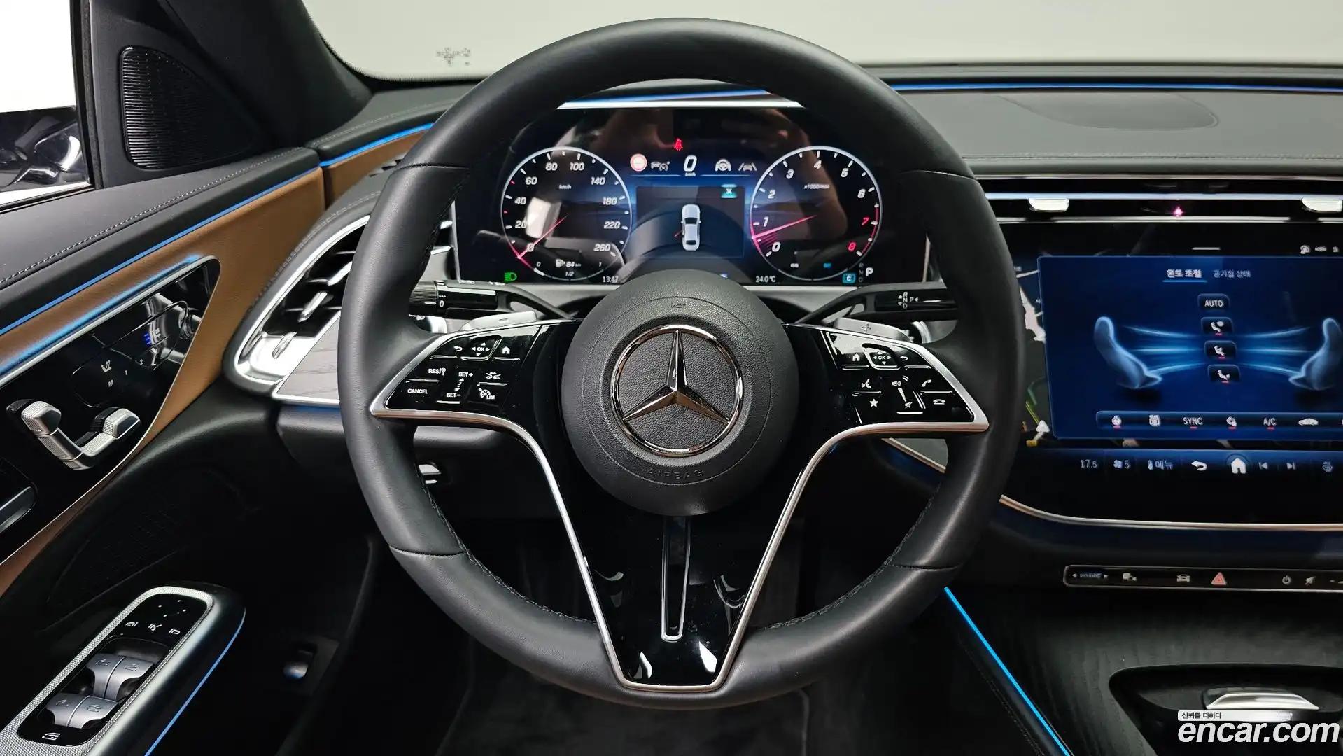 E-Class Mercedes-Benz 2024.7-OPTION-016