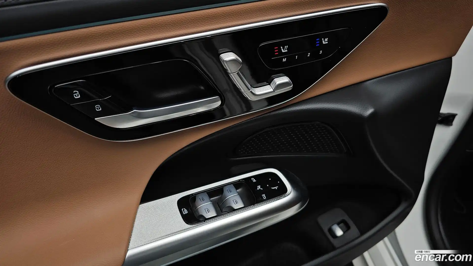 E-Class Mercedes-Benz 2024.7-OPTION-021