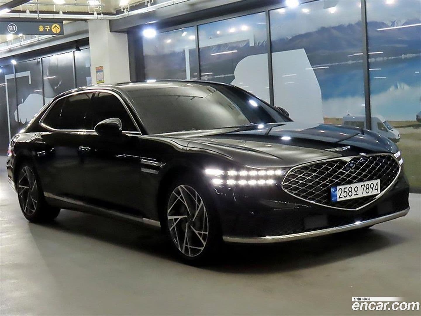 Main__Slider__Photo:G90 Genesis 2023.3-0
