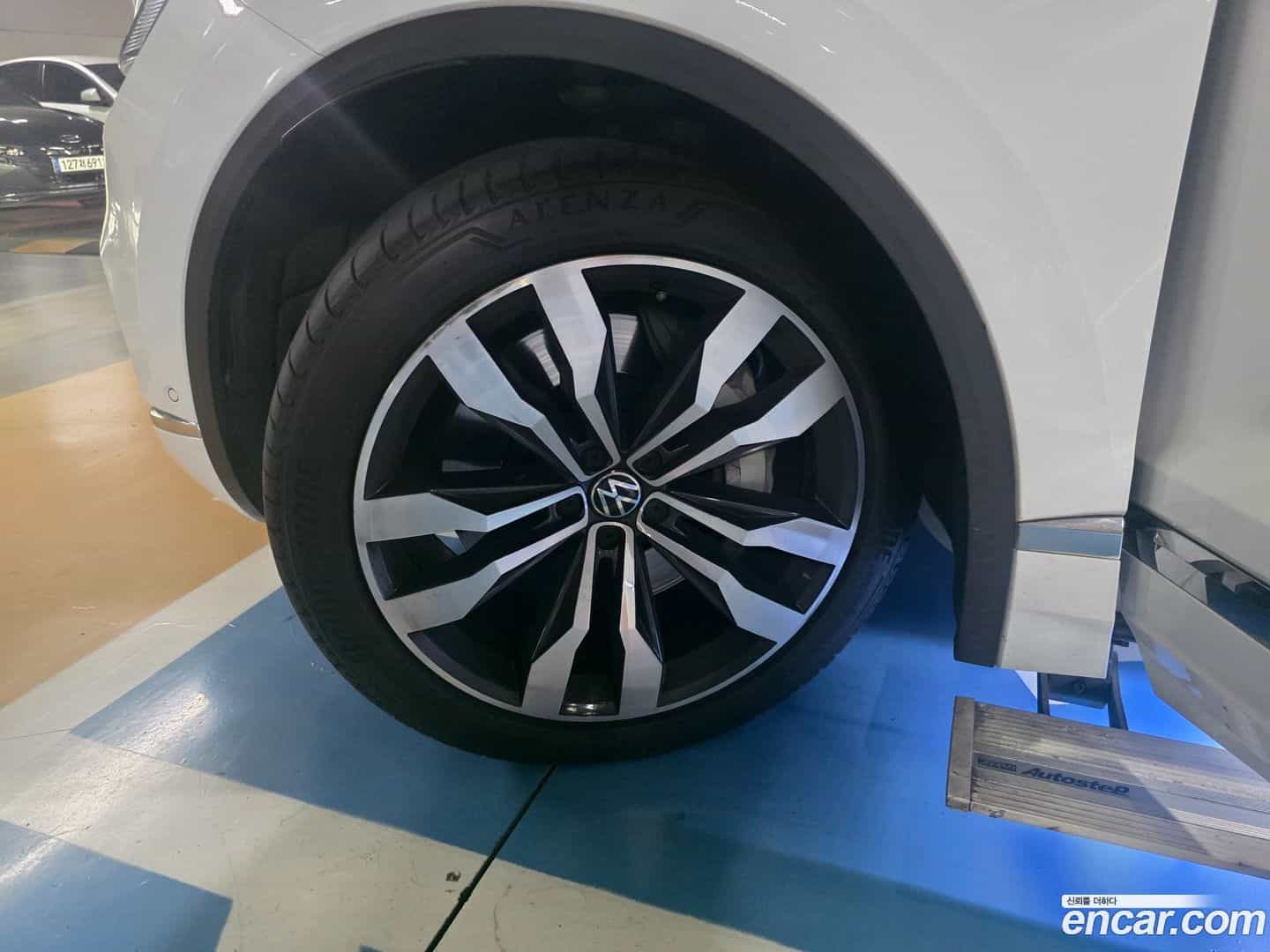 Touareg Volkswagen 2021.2-OPTION-016