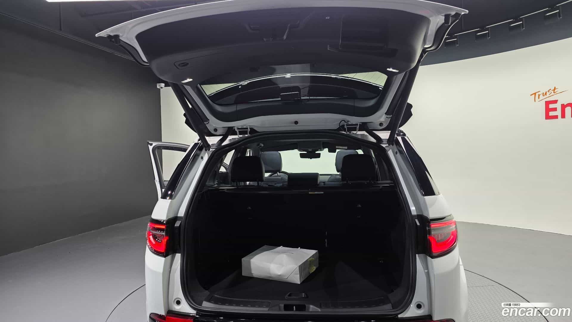 Discovery Sport Land Rover 2025.11-OPTION-024