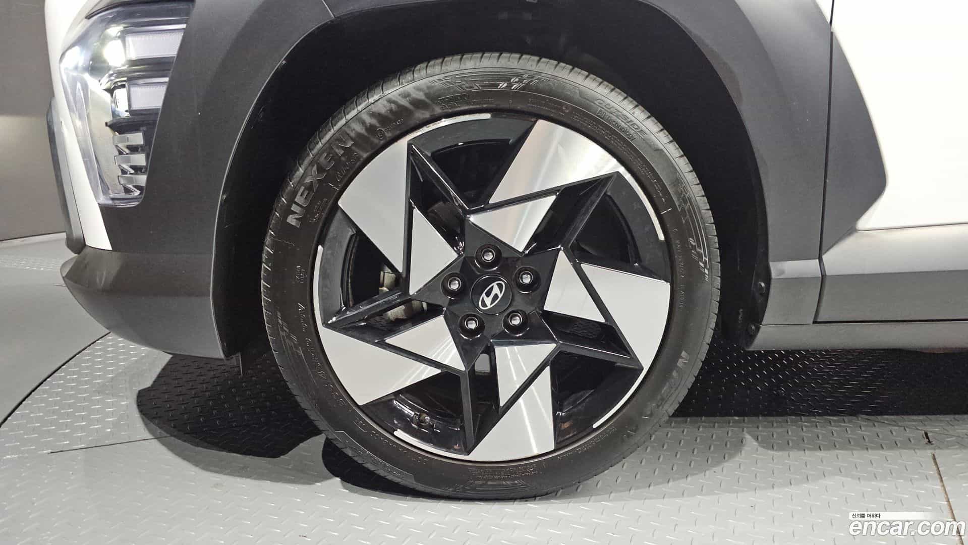 Kona Hyundai 2023.6-OUTER-005
