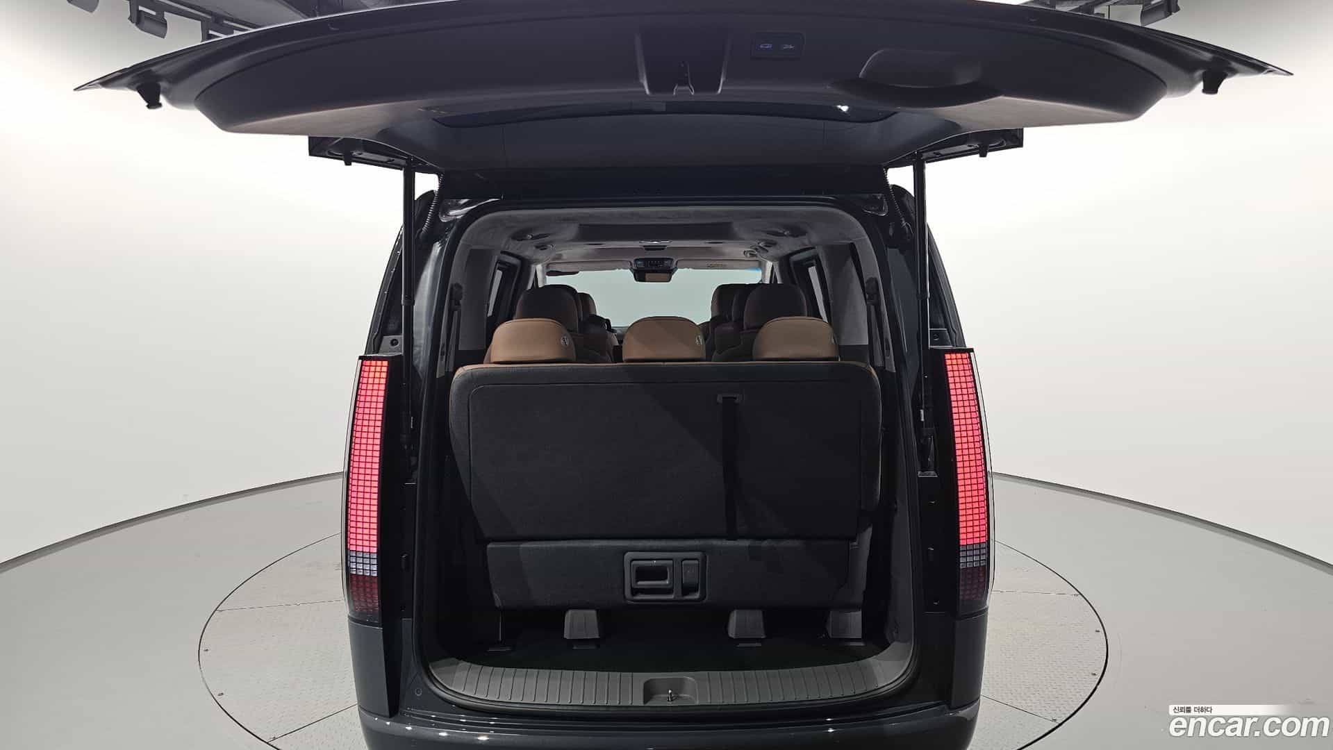 Staria Hyundai 2025.6-OPTION-049