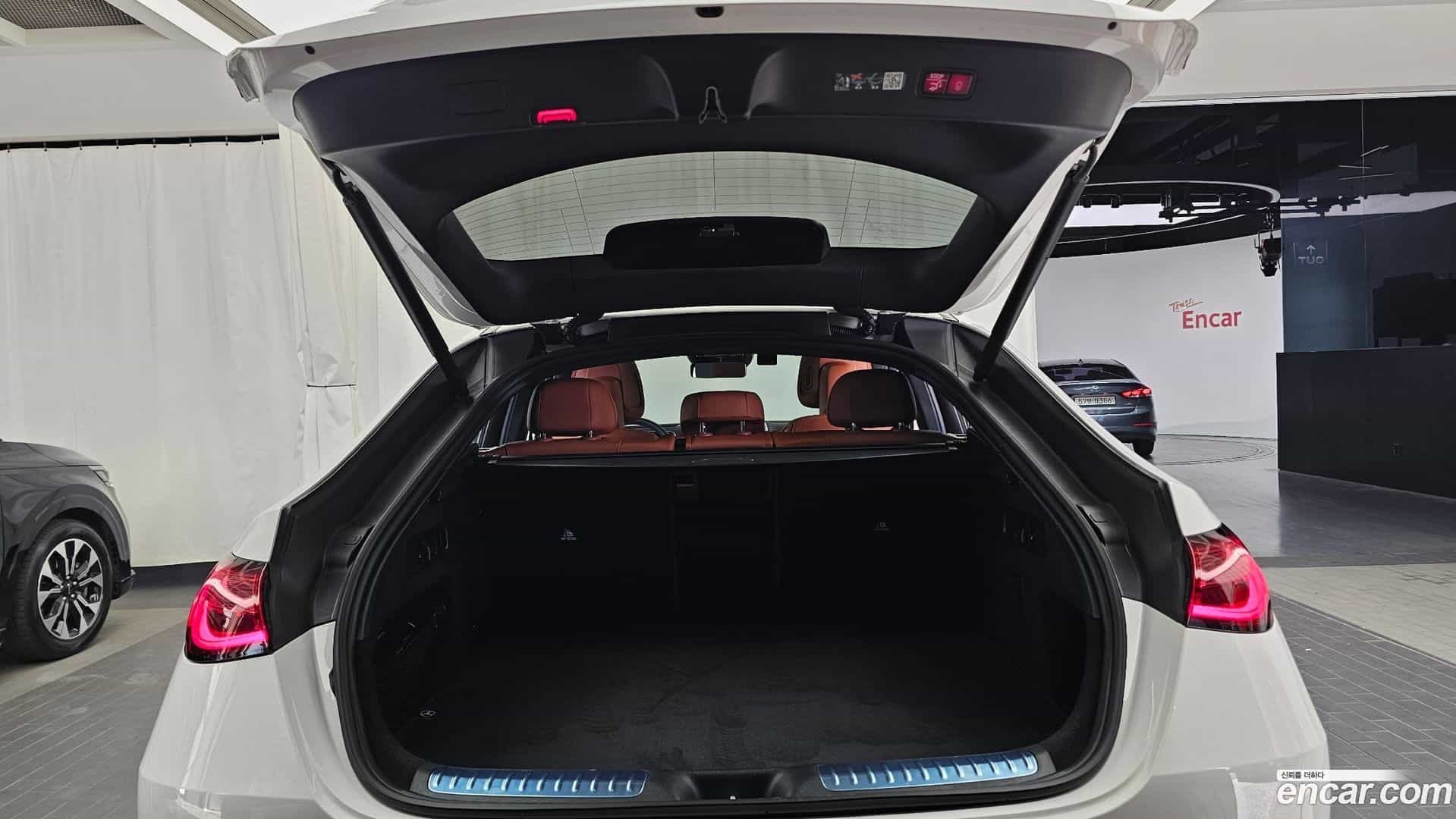 GLC-Class Mercedes-Benz 2025.1-OPTION-024