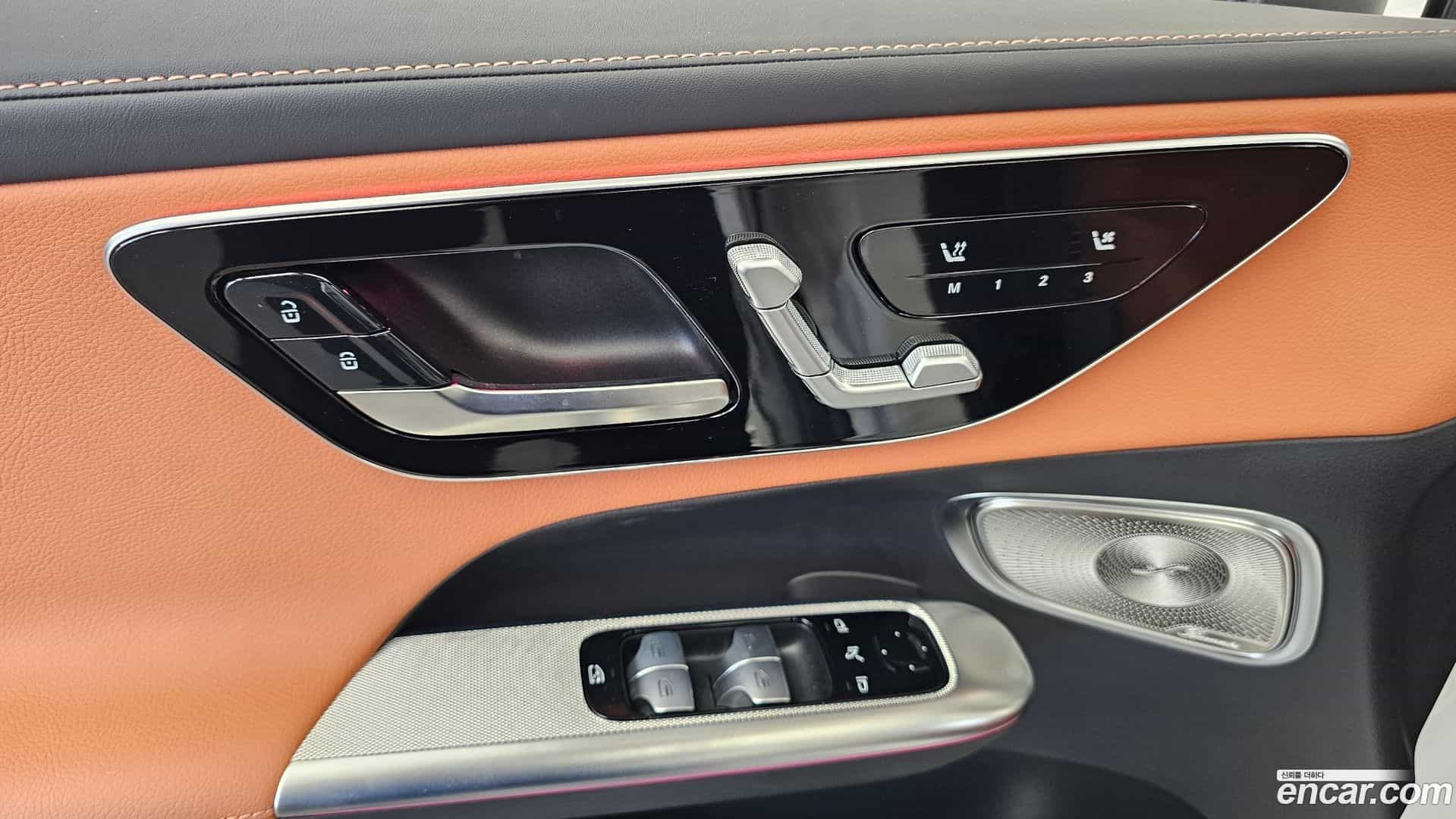 GLC-Class Mercedes-Benz 2025.1-OPTION-042